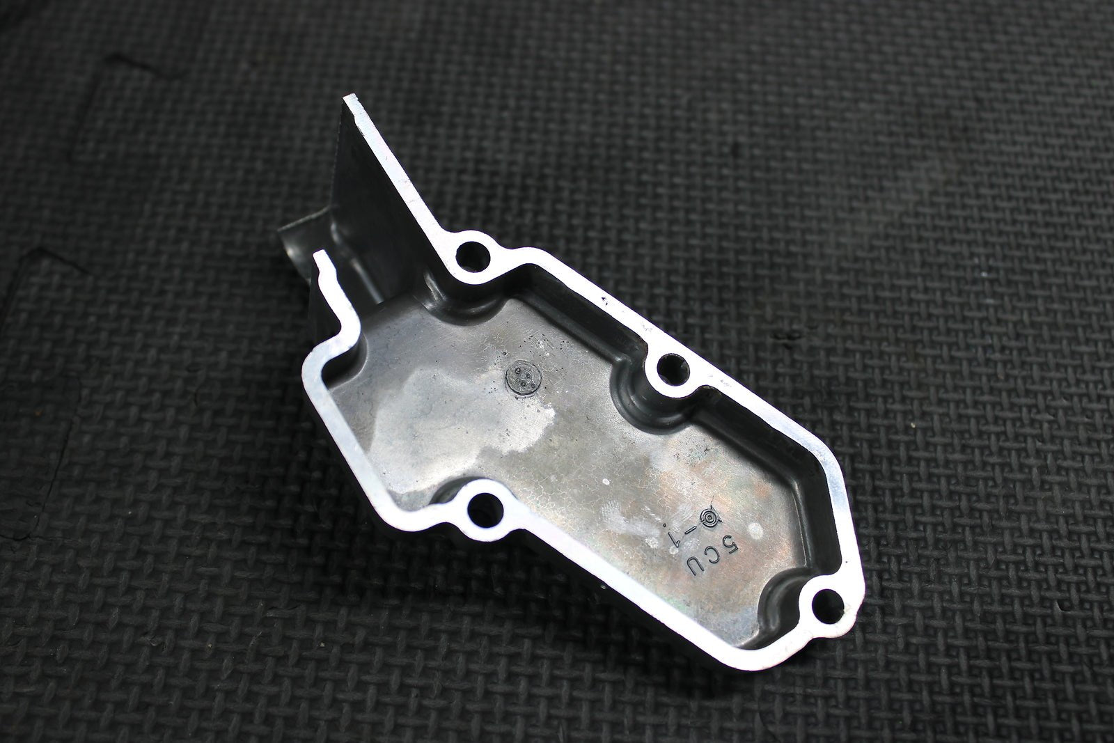 2017 Yamaha YZ250 OEM Engine Powervalve Linkage Governor Right Side Cover - hggarage