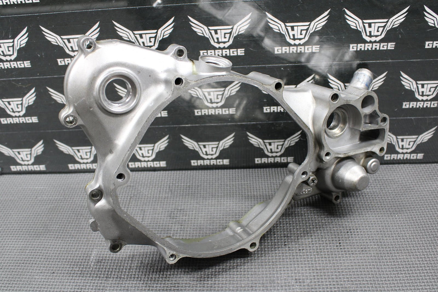 1994 92 - 96 HONDA CR250R OEM RIGHT CRANKCASE INNER CLUTCH COVER 11341 - KZ3 - 890 - hggarage