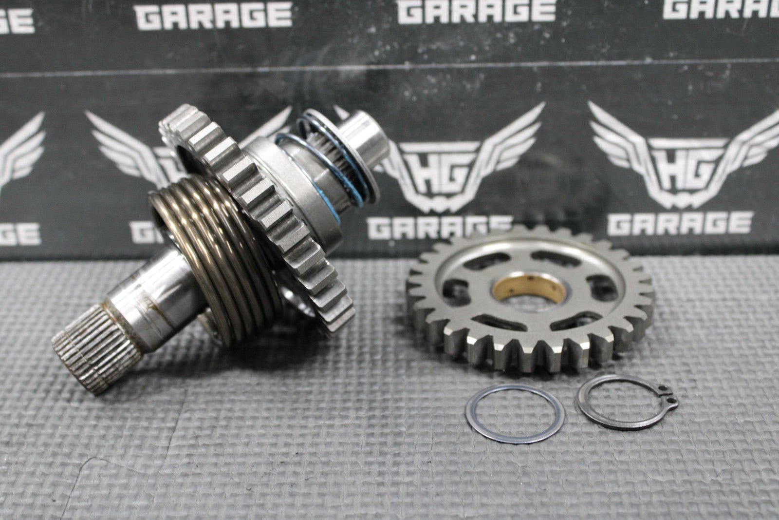 2009 YAMAHA YZ450F OEM KICKSTART KICK START SHAFT W IDLER GEAR 2S2 - 15601 - 00 - 00 - hggarage