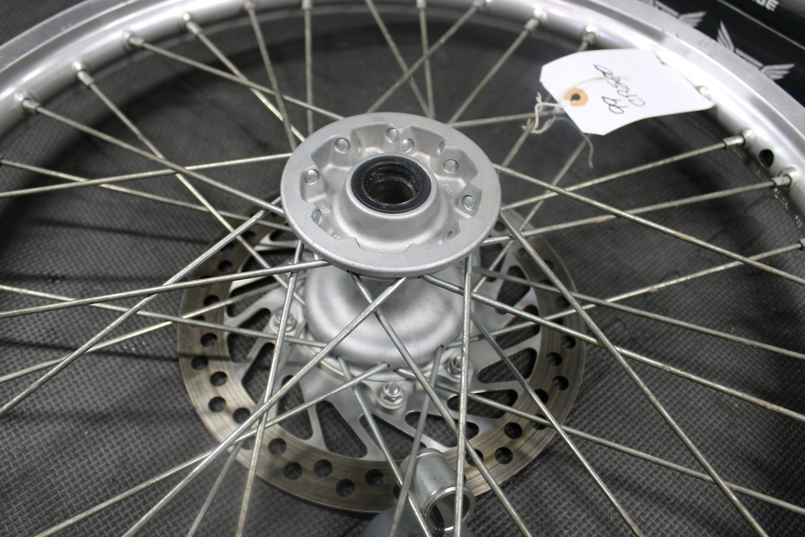 1999 Honda CR500R OEM Takasago Front Wheel Rim Hub Assembly 44650 - Mac - 680 - hggarage