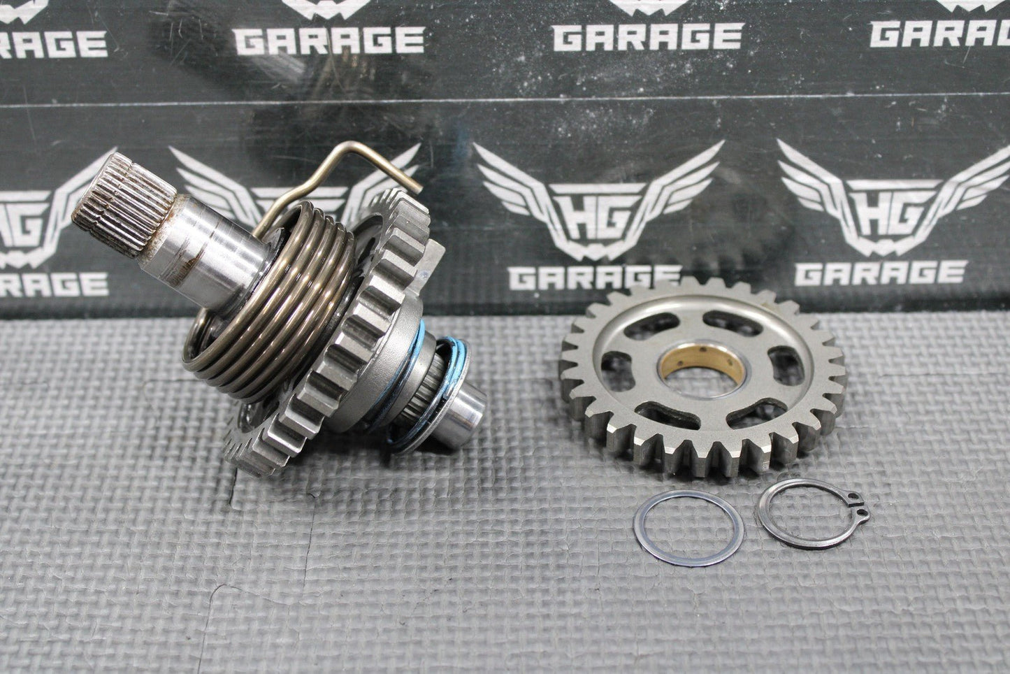 2009 YAMAHA YZ450F OEM KICKSTART KICK START SHAFT W IDLER GEAR 2S2 - 15601 - 00 - 00 - hggarage