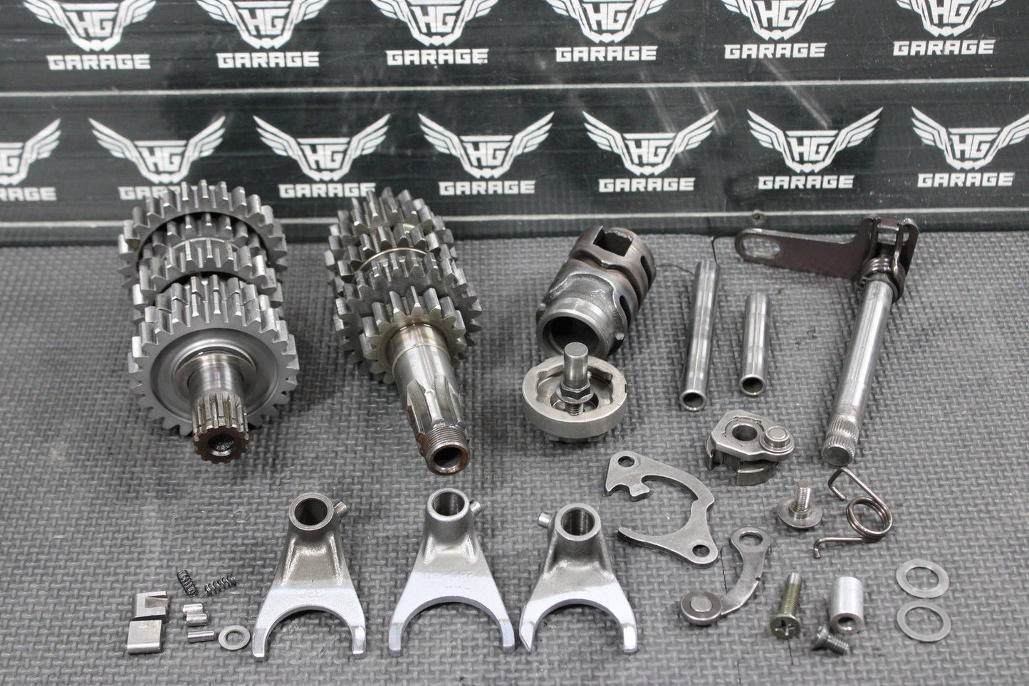1996 SUZUKI RM250 OEM ENGINE TRANSMISSION GEARS GEARBOX SHIFT FORKS SHAFTS DRUM - hggarage