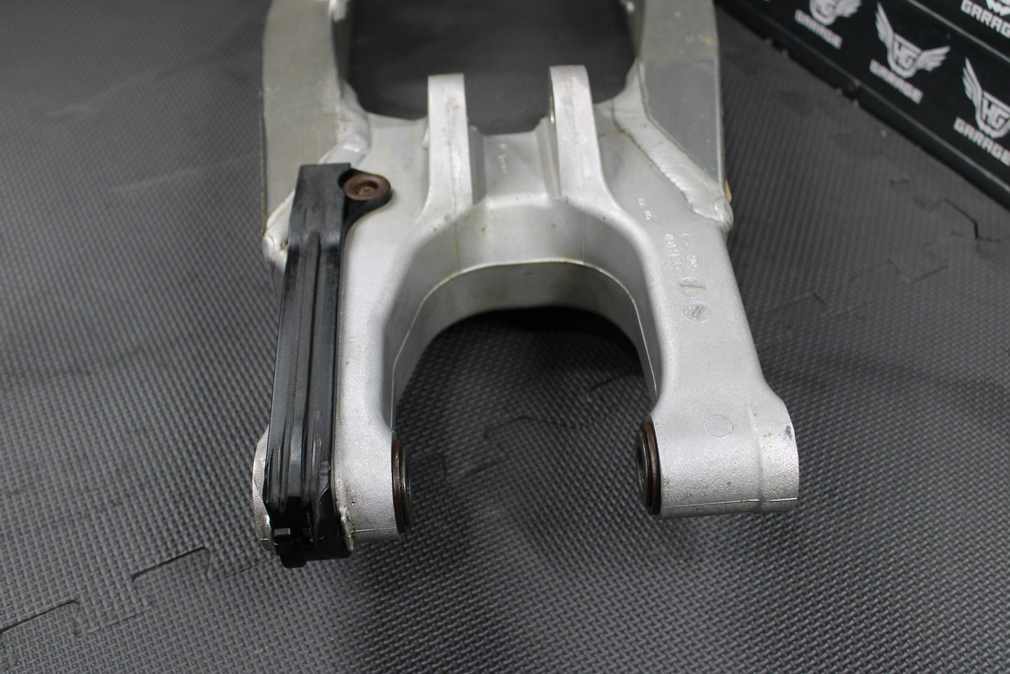 2013 SUZUKI RMZ250 OEM SWINGARM SWING ARM SUSPENSION 61000 - 49H00 - hggarage