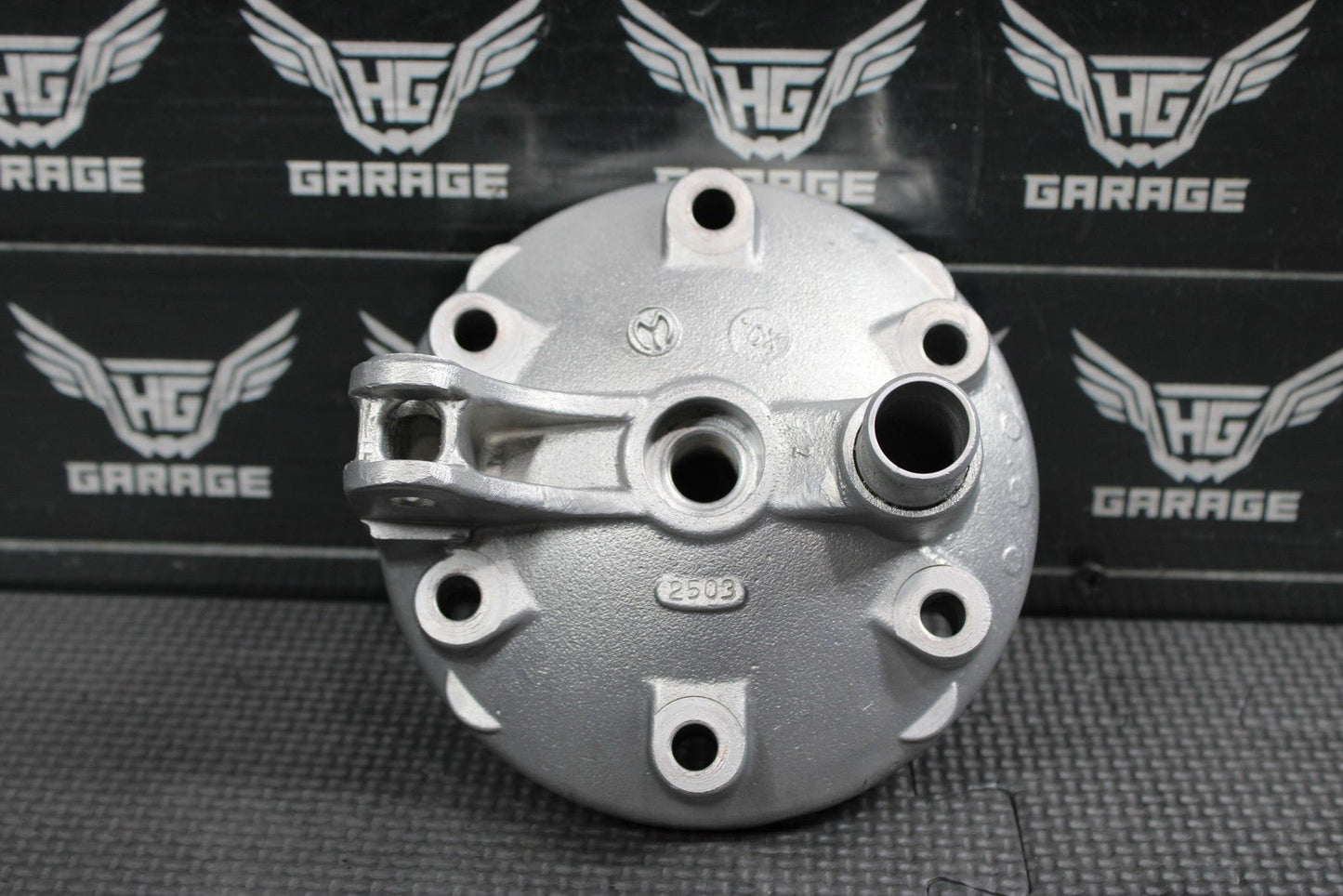 2000 KTM 250 EXC OEM ENGINE MOTOR CYLINDER HEAD COVER DOME TOPEND 54630206000 - hggarage