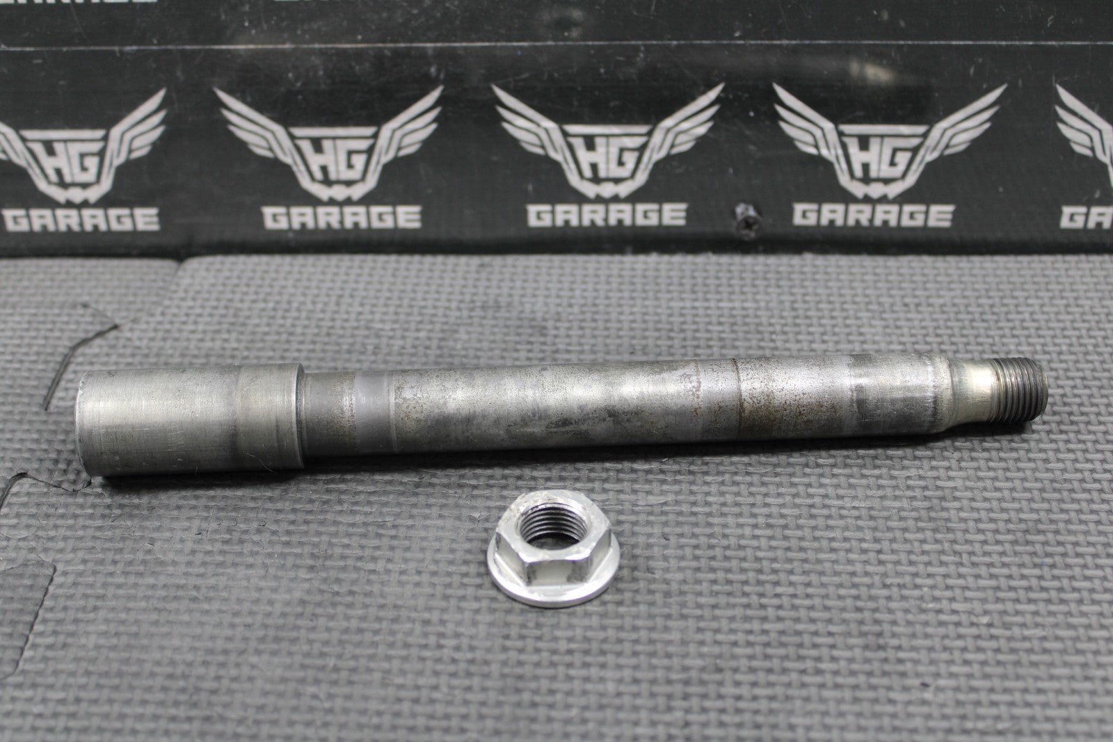 2008 HONDA CRF250R OEM FRONT WHEEL RIM AXLE PIVOT BOLT SHAFT 44301 - MEN - 000 - hggarage