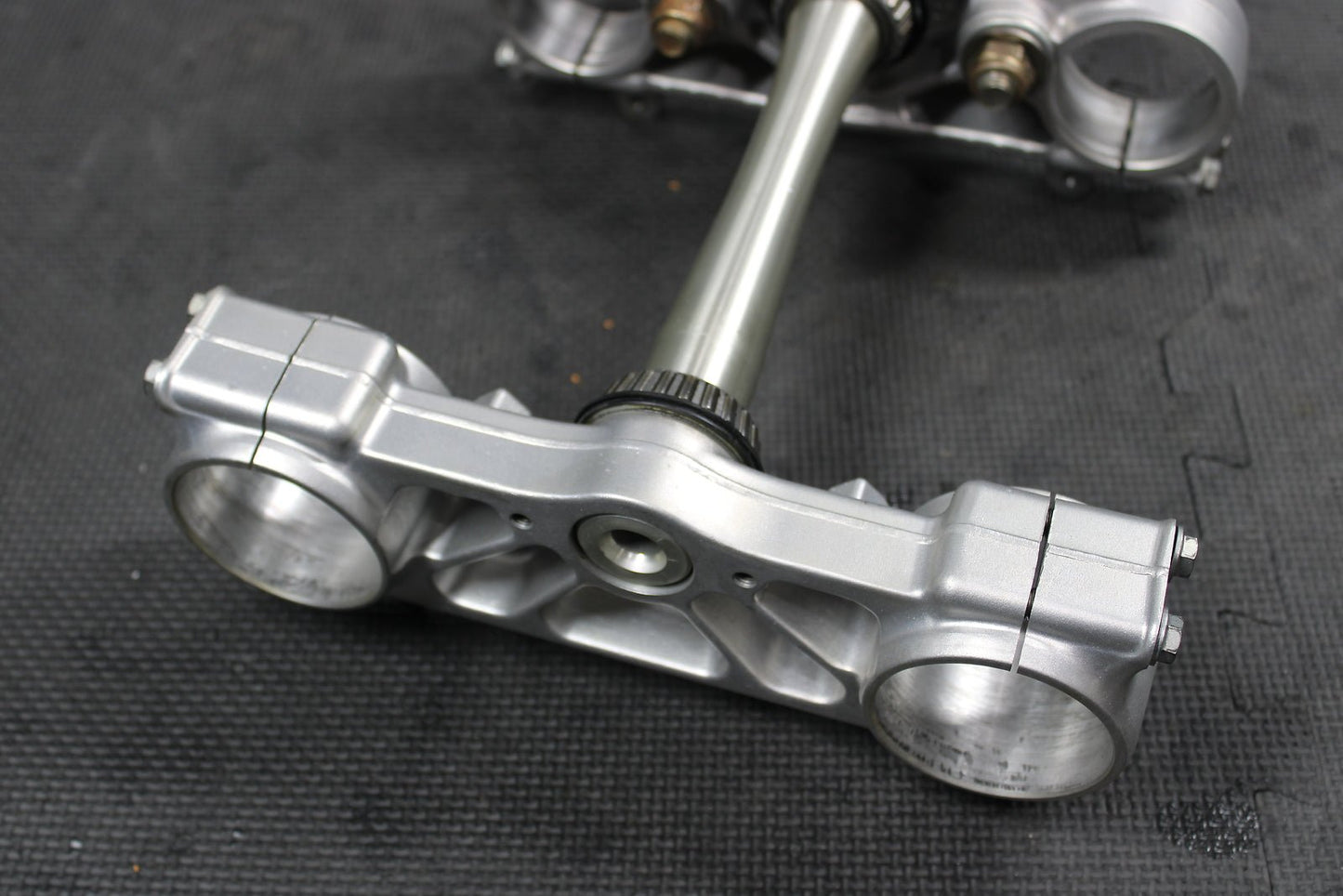 2013 HONDA CRF450R OEM FRONT FORKS LOWER UPPER TRIPLE TREE STEM CLAMP 53219 - MEN - hggarage