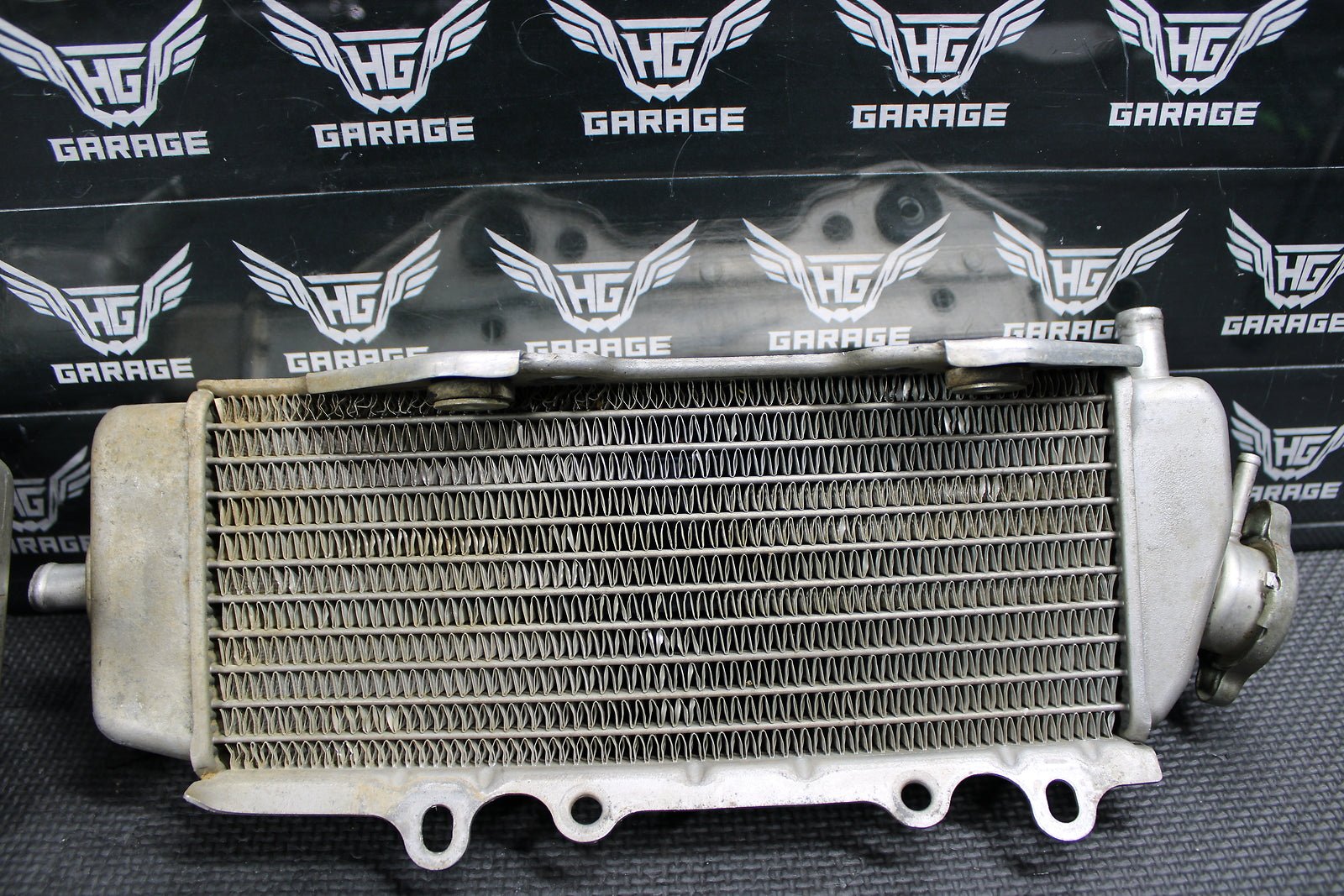 2005 Kawasaki KX250F OEM Left Right Radiator Set Cooler Radiator 39061 - 0045 - hggarage