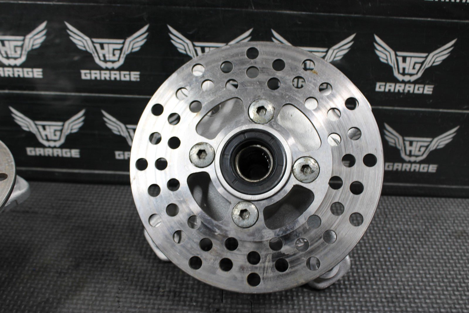1991 YAMAHA BANSHEE 350 OEM FRONT WHEEL LEFT RIGHT RIM HUB HUBS - hggarage