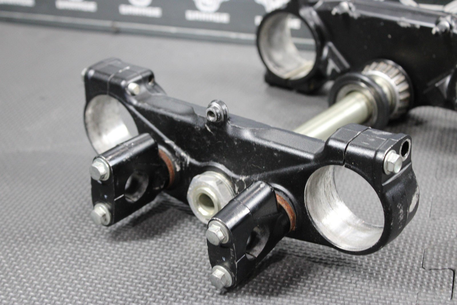 2014 KAWASAKI KX250F 13 - 14 OEM FRONT FORKS LOWER UPPER TRIPLE TREE CLAMP SET - hggarage