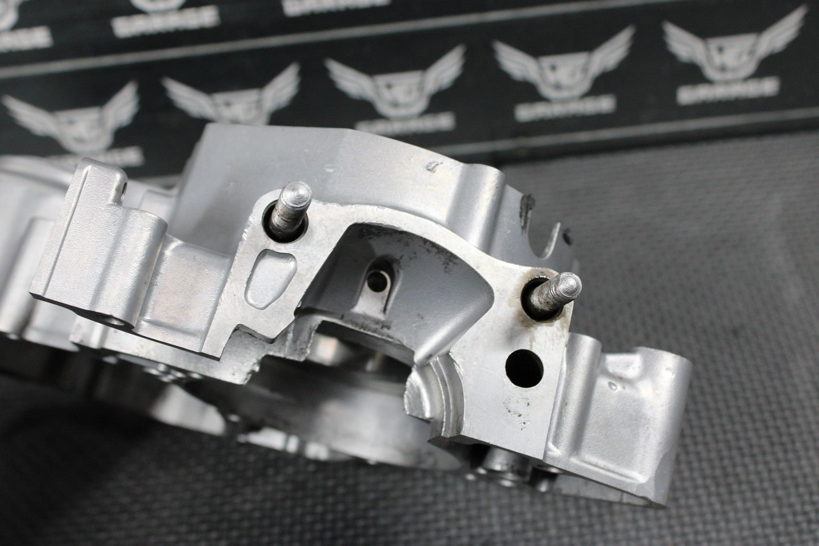 2001 SUZUKI RM80 OEM LEFT ENGINE MOTOR CRANKCASE CRANK CASES BLOCK 11300 - 03812 - hggarage