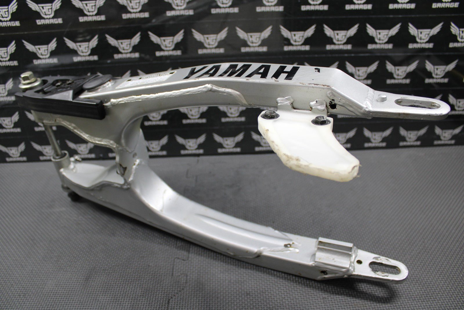 2005 YAMAHA TTR230 05 - 22 OEM SWINGARM SWING ARM REAR SUSPENSION 1C6 - F2110 - 00 - 35 - hggarage