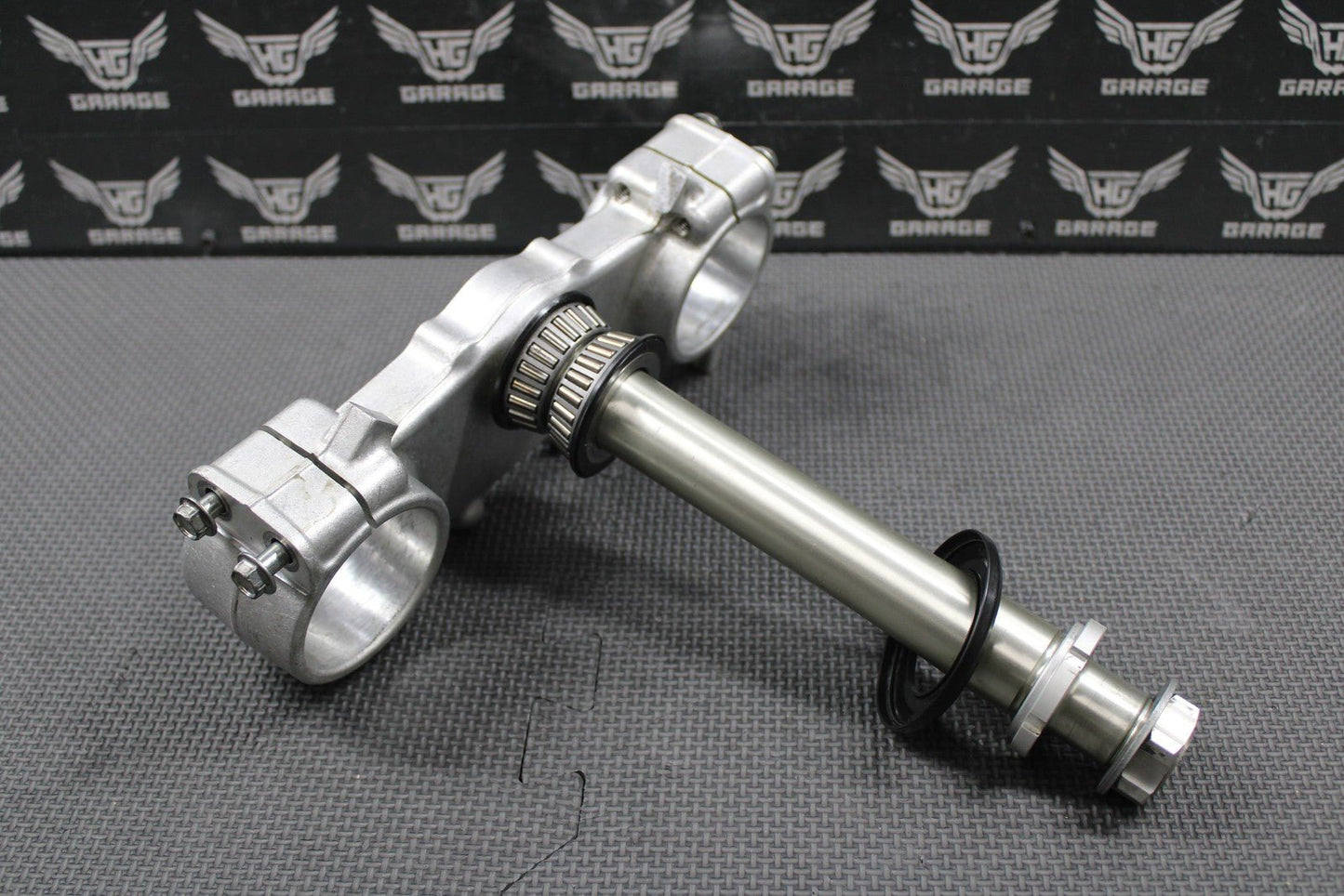 2020 SUZUKI 20 - 25 RMZ250 OEM FRONT FORKS LOWER TRIPLE TREE STEM 51410 - 46K10 - hggarage