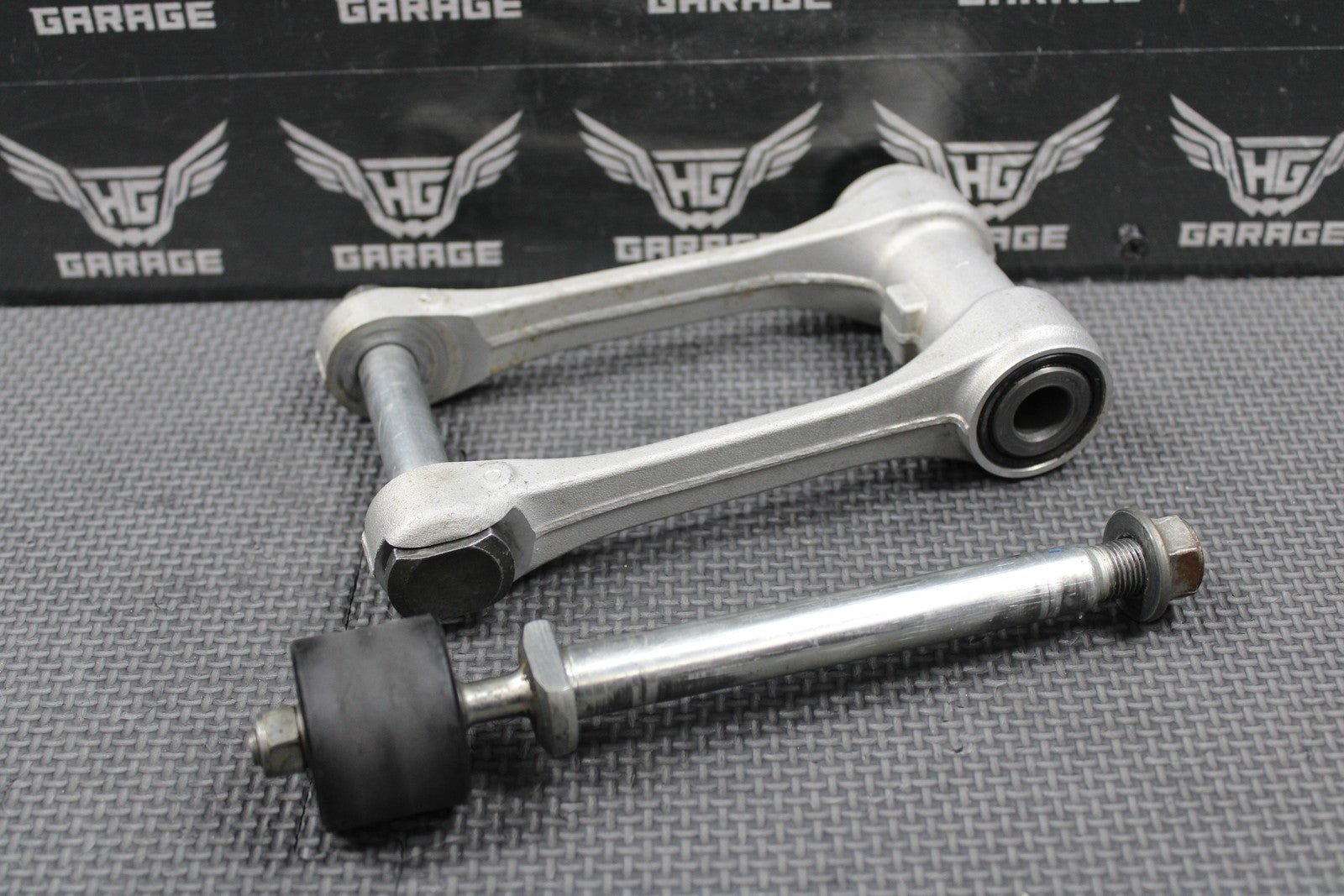 2020 SUZUKI 19 - 25 RMZ250 RMZ450 OEM REAR SHOCK LINKAGE ROD BOLTS 62600 - 37890 - hggarage