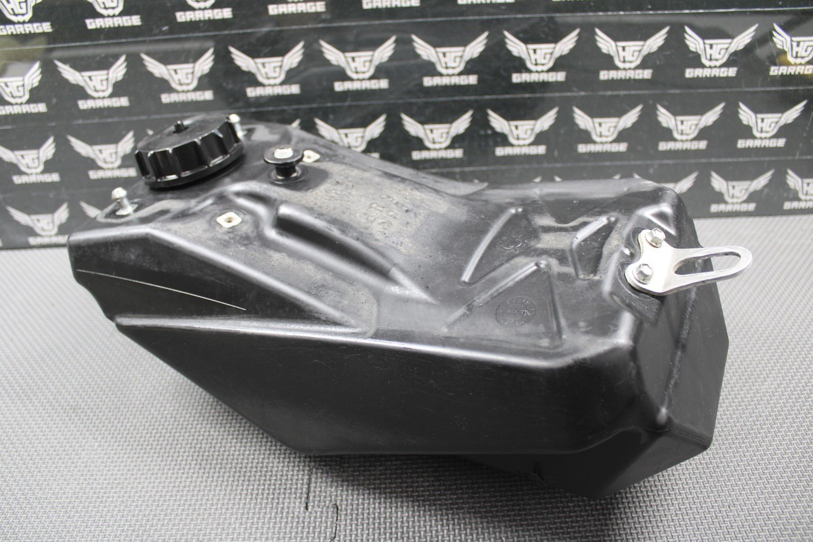 2020 YAMAHA 19 - 22 YZ250F YZ450F OEM GAS FUEL TANK CELL RESERVOIR BR9 - 24110 - 00 - 00 - hggarage