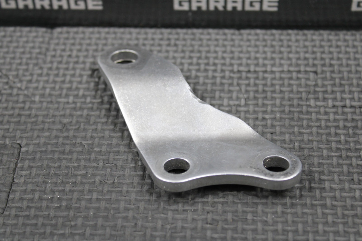 2001 HONDA CR250R OEM ENGINE MOTOR MOUNT HEAD STAY HANGER BRACKET 50407 - KZ3 - J30 - hggarage