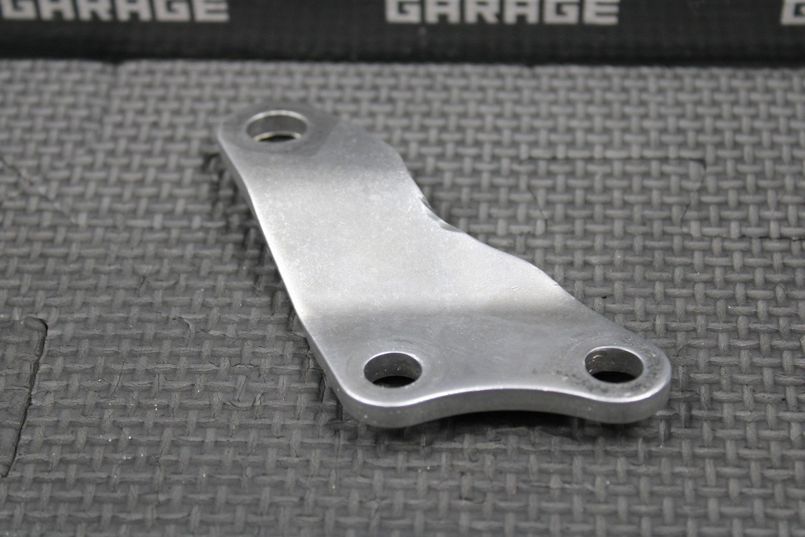 2001 HONDA CR250R OEM ENGINE MOTOR MOUNT HEAD STAY HANGER BRACKET 50407 - KZ3 - J30 - hggarage