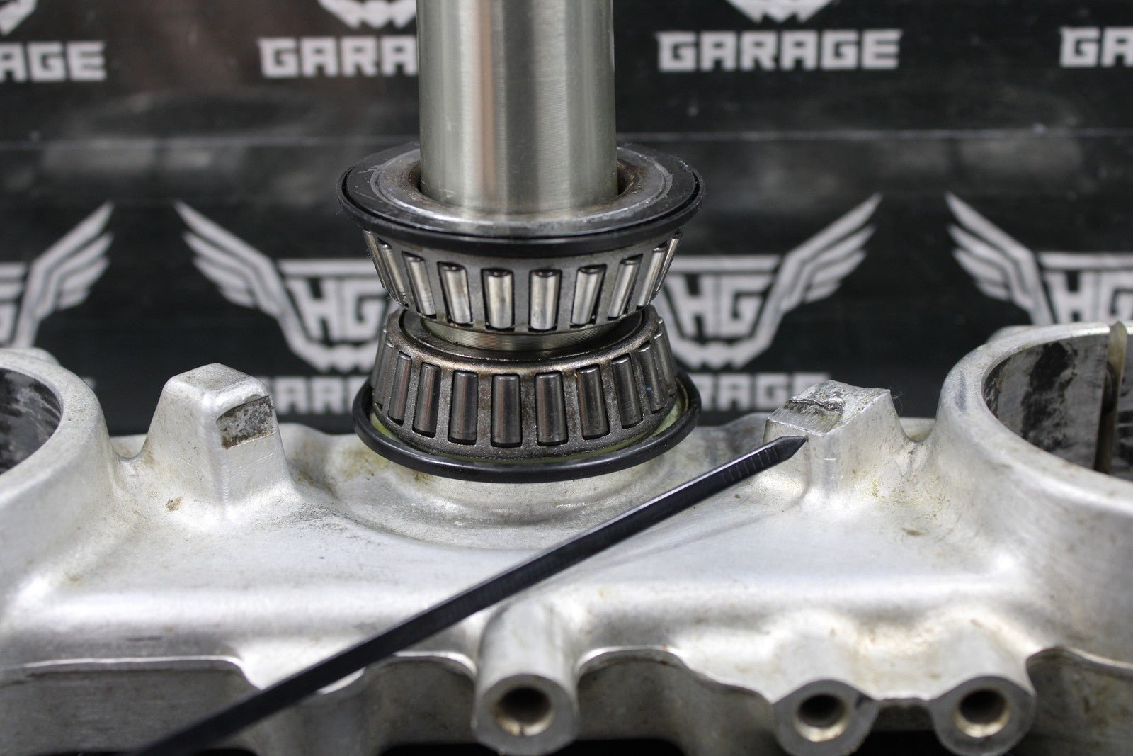1999 SUZUKI 99 - 00 RM125 RM250 OEM FRONT FORKS CLAMP LOWER TRIPLE TREE STEM - hggarage