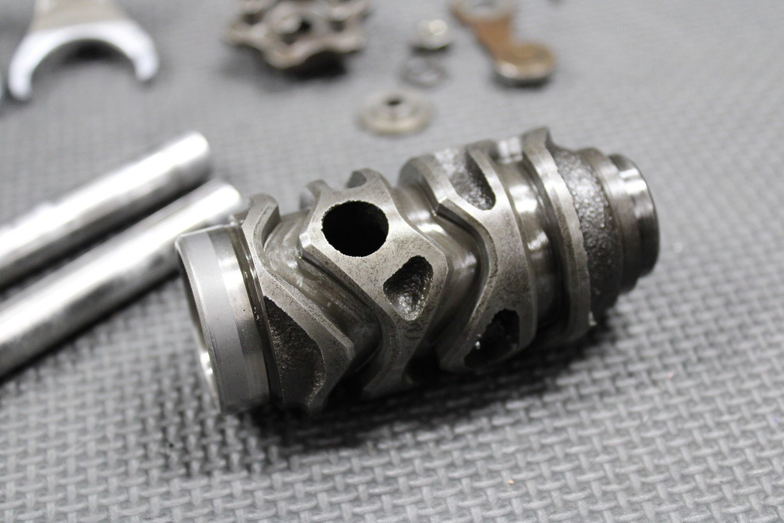 1996 95 - 02 KAWASAKI KX125 OEM TRANSMISSION GEAR SHIFT FORKS DRUM GEARBOX SHAFT - hggarage