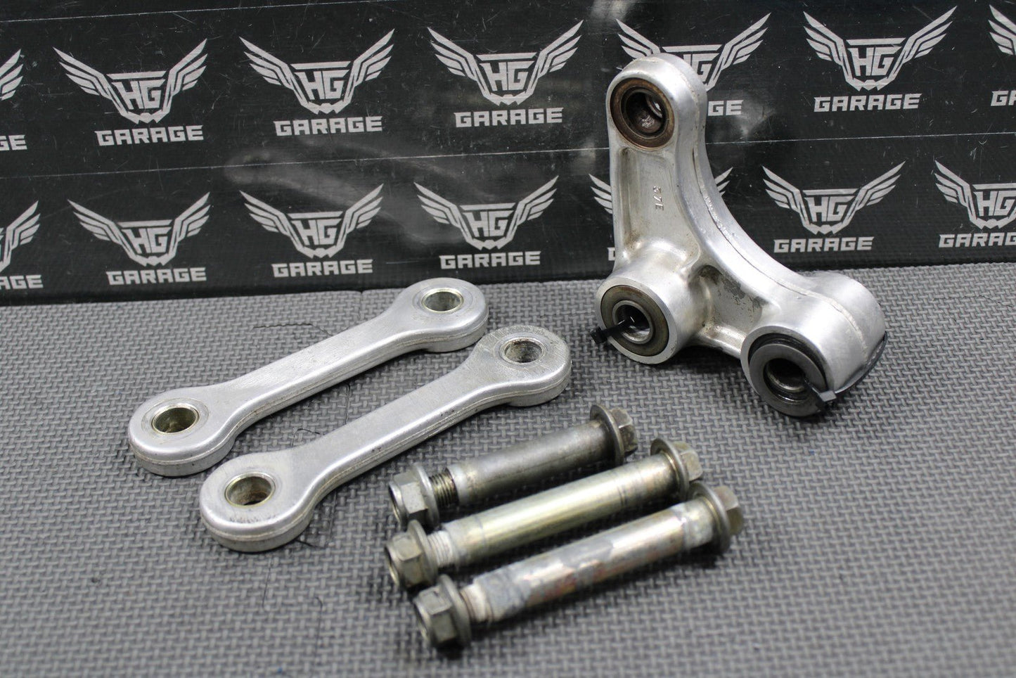 2003 KAWASAKI KLX400SR OEM REAR SHOCK LINKAGE LINKS TIE ROD ARM 39007 - S013 - hggarage
