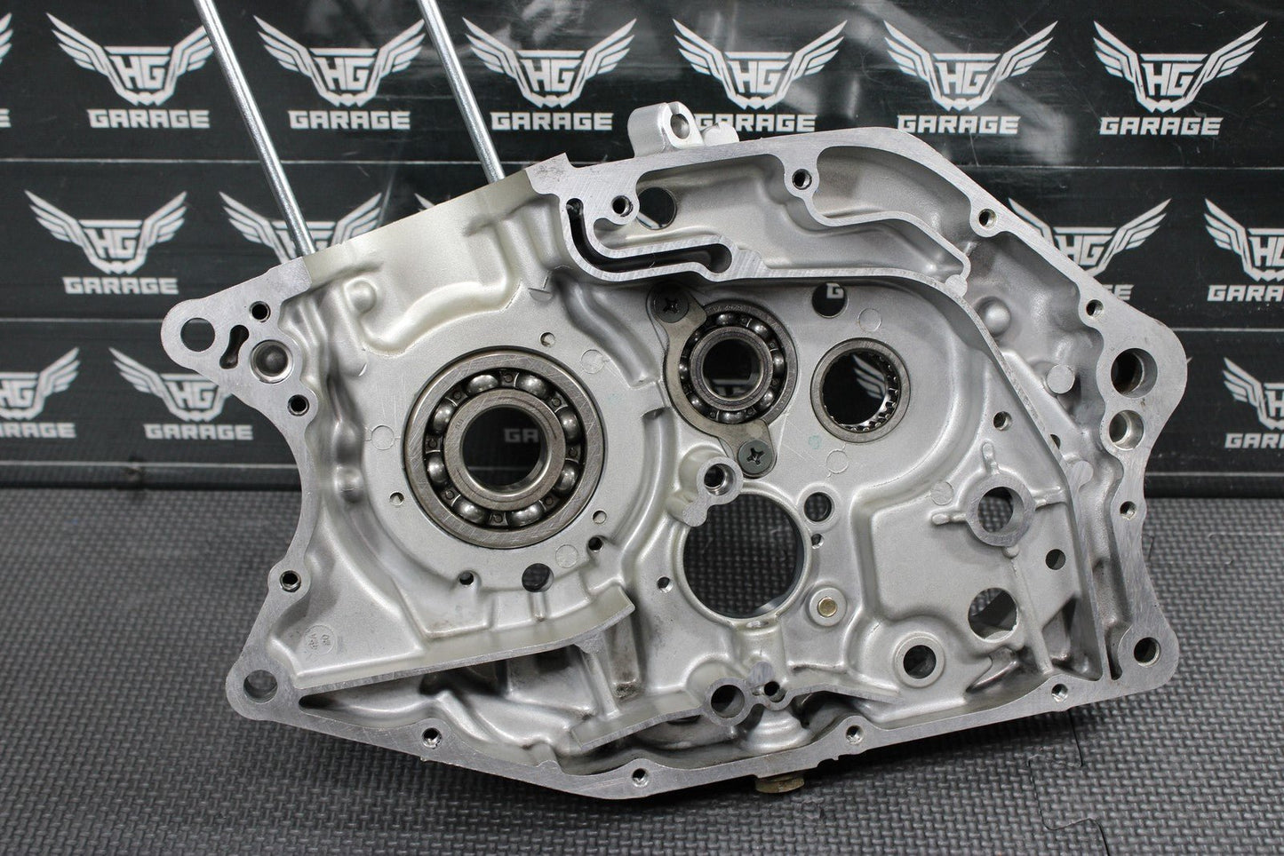 2005 SUZUKI DR200SE K5 OEM LEFT RIGHT ENGINE MOTOR CRANKCASE CRANK CASES BLOCK - hggarage