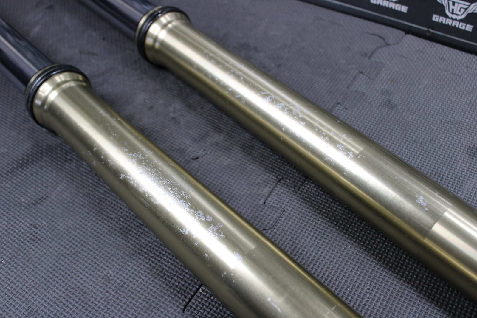 2008 Yamaha YZ450F OEM KYB Right Left Front Suspension Forks Shocks 2S2 - 23102 - A0 - hggarage
