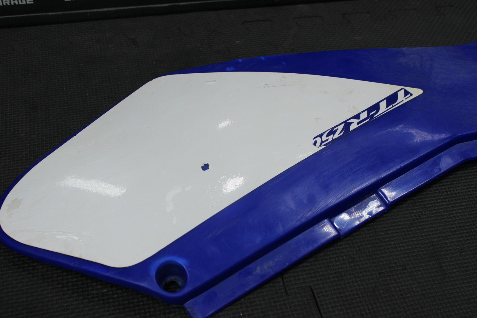 2006 03 - 06 Yamaha TTR250 OEM Left Side Panel Fairings Cowls Nice! - hggarage