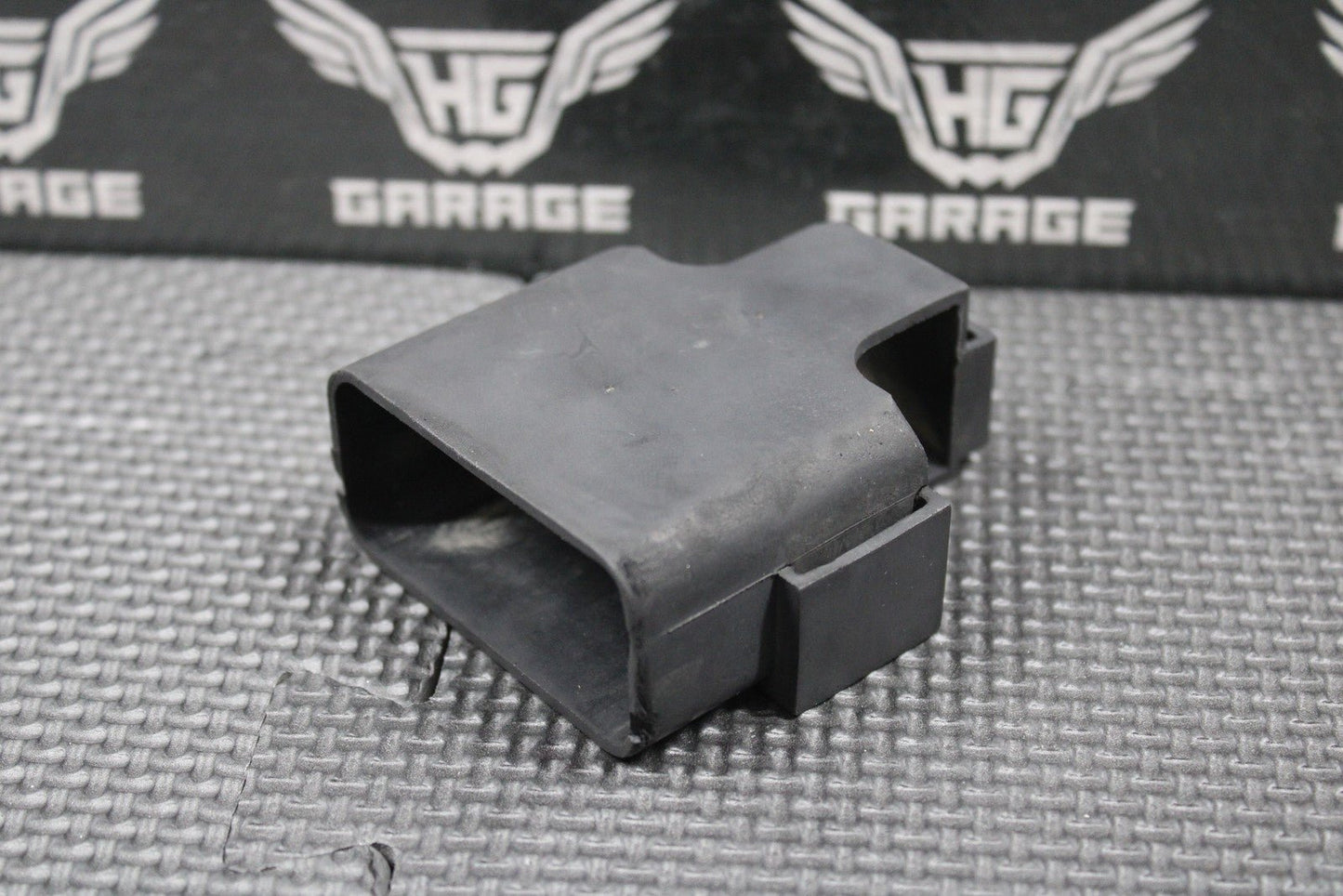 2000 HONDA 00 - 03 CR125R 00 - 01 CR250R OEM CDI RUBBER MOUNTING BOOT 30401 - KZ4 - A90 - hggarage