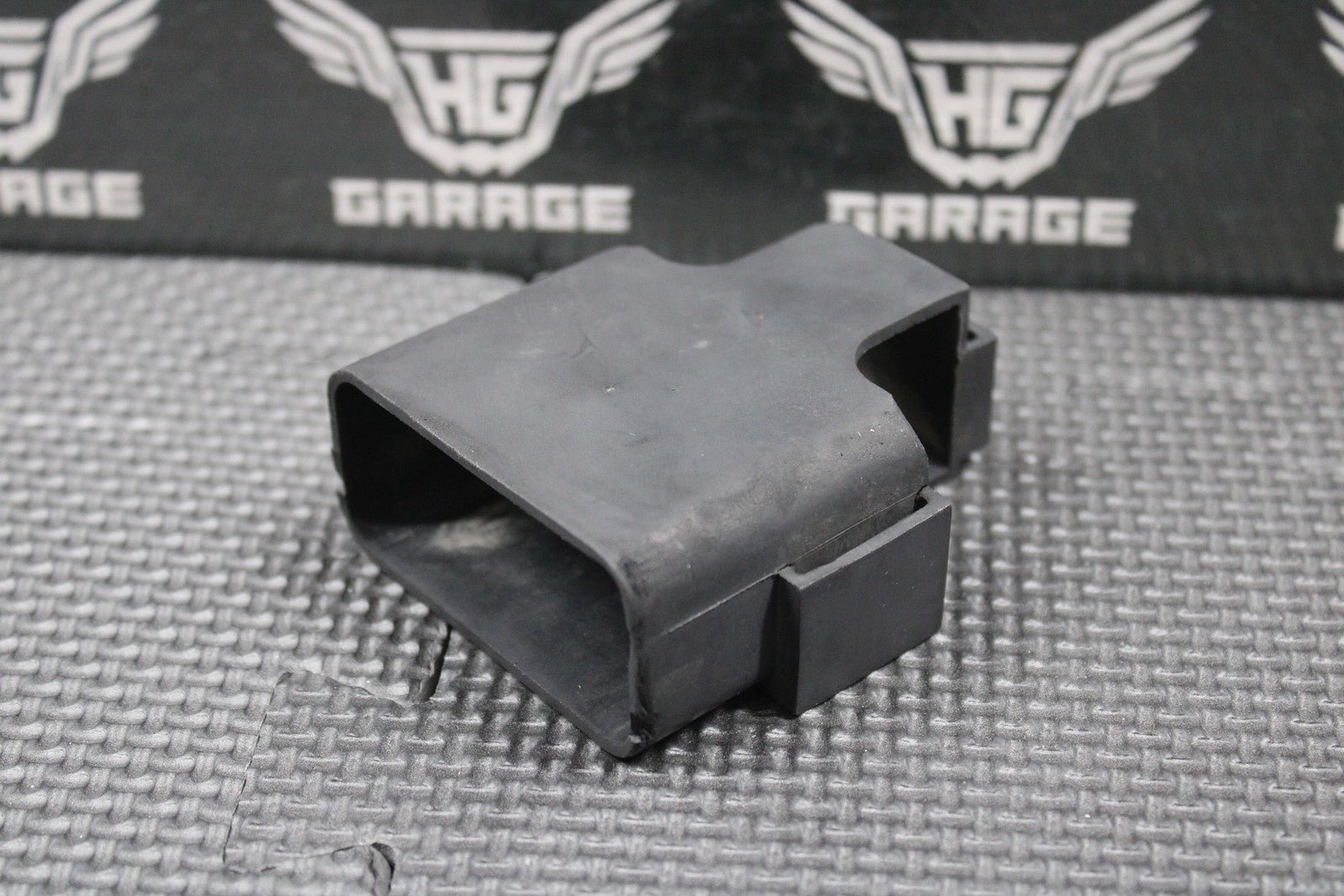 2000 HONDA 00 - 03 CR125R 00 - 01 CR250R OEM CDI RUBBER MOUNTING BOOT 30401 - KZ4 - A90 - hggarage