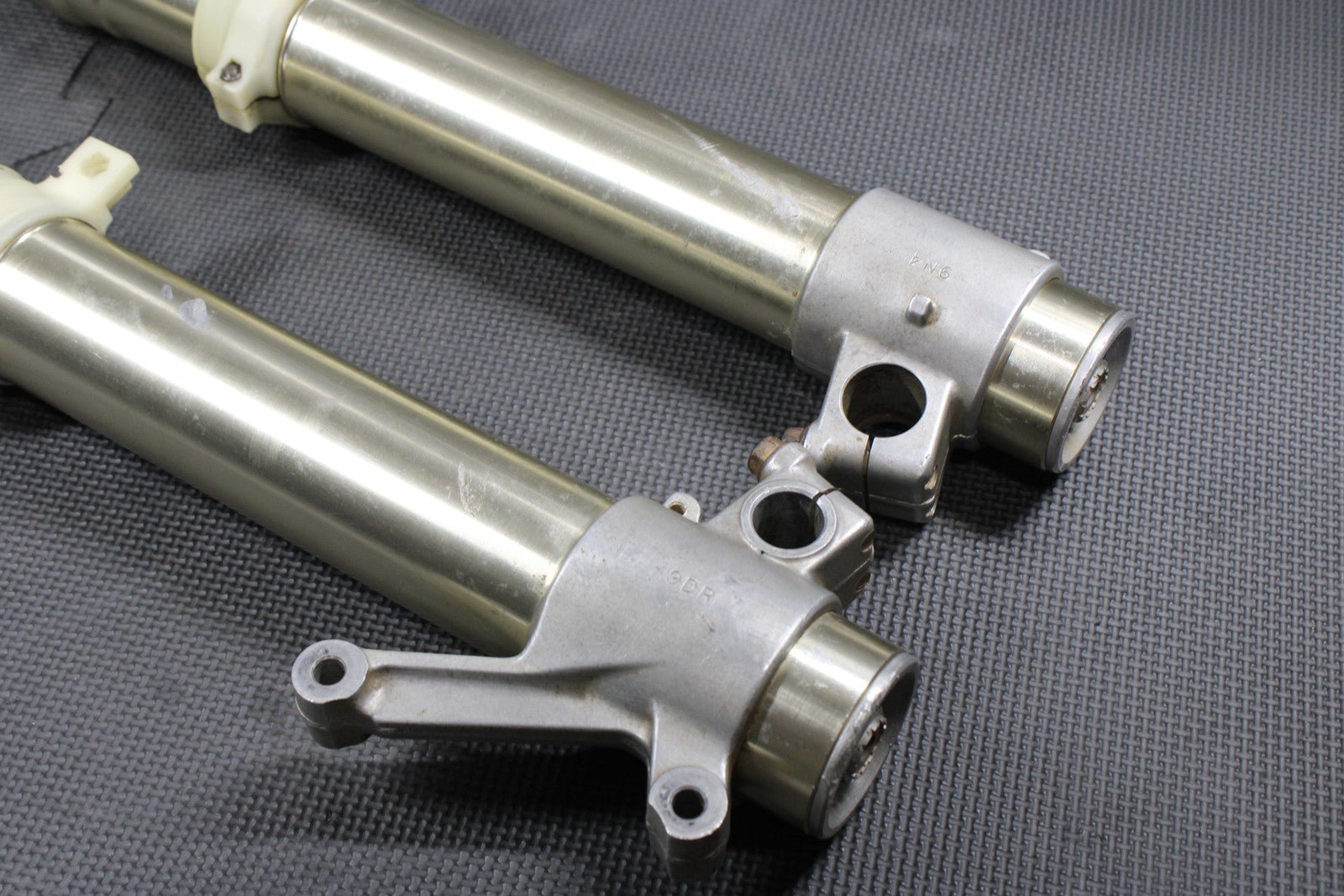 2000 SUZUKI 00 - 04 DRZ400 OEM RIGHT LEFT FRONT SUSPENSION FORKS SHOCKS DAMPERS - hggarage