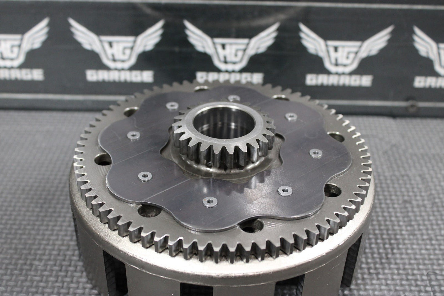 2000 KTM 250 300 EXC OEM CLUTCH BASKET 54632001272 - hggarage