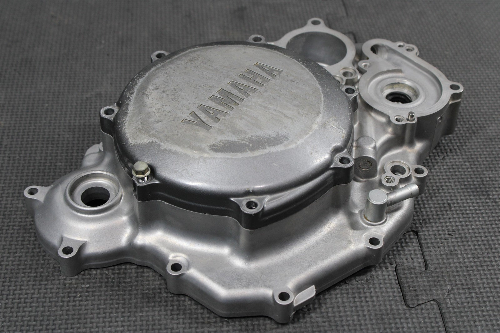 2006 YAMAHA YZ250F OEM INNER OUTER RIGHT SIDE CLUTCH COVER 5NL - 15415 - 00 - 00 - hggarage