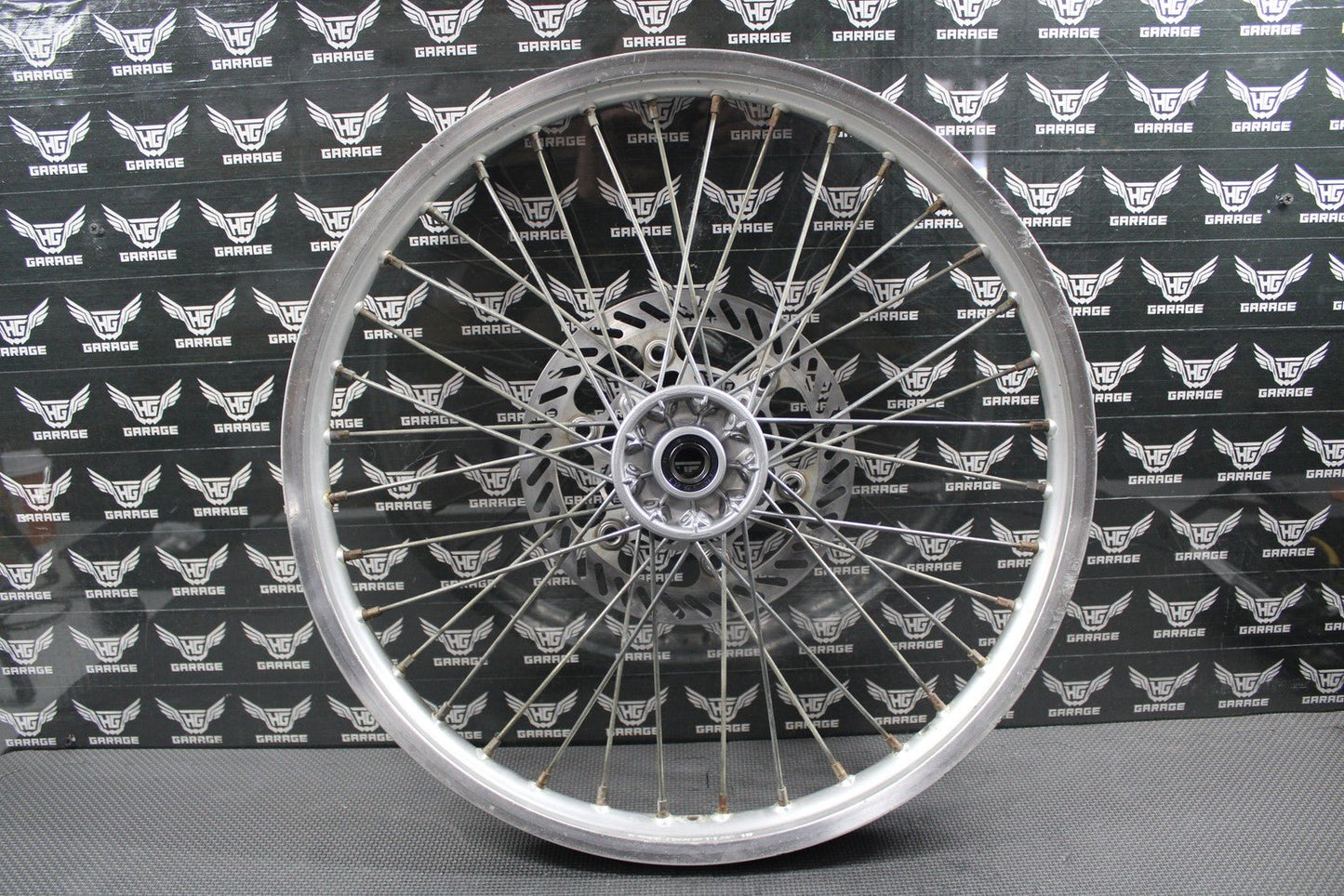 1996 KAWASAKI 93 - 98 KX125 KX250 KX500 OEM 21" FRONT WHEEL RIM HUB 41034 - 1226 - hggarage