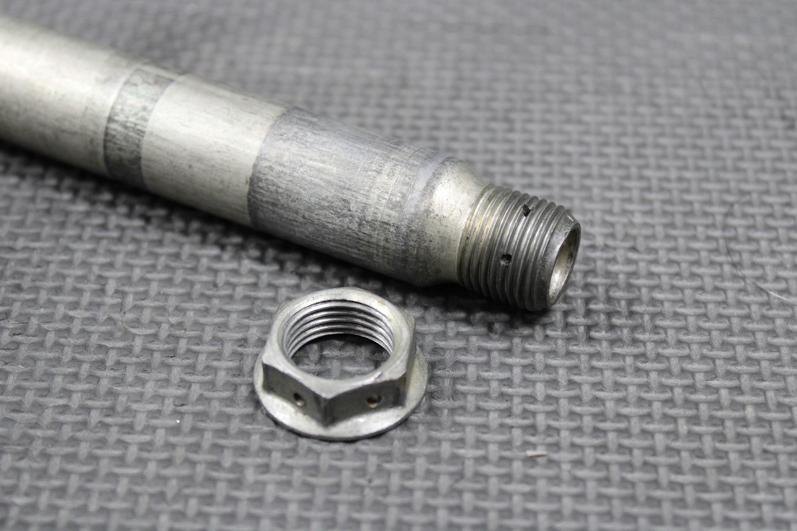 2020 YAMAHA YZ250FX OEM FRONT WHEEL RIM AXLE PIVOT BOLT NUT 1SL - 25181 - 00 - 00 - hggarage