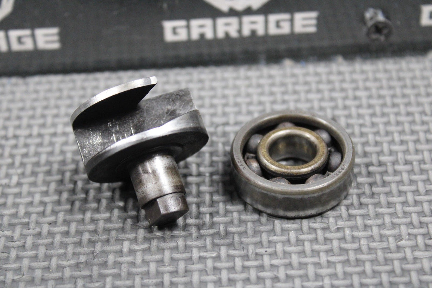 1999 99 - 00 SUZUKI RM250 OEM MODEL X Y POWER VALVE EXHAUST SIDE LH 11256 - 37E31 - hggarage