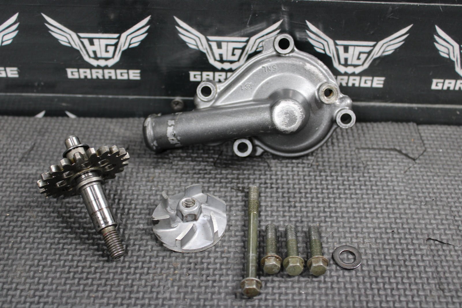 2002 YAMAHA 01 - 09 / 11 - 13 WR250F 01 - 09 / 2012 2013 YZ250F OEM ENGINE WATER PUMP - hggarage