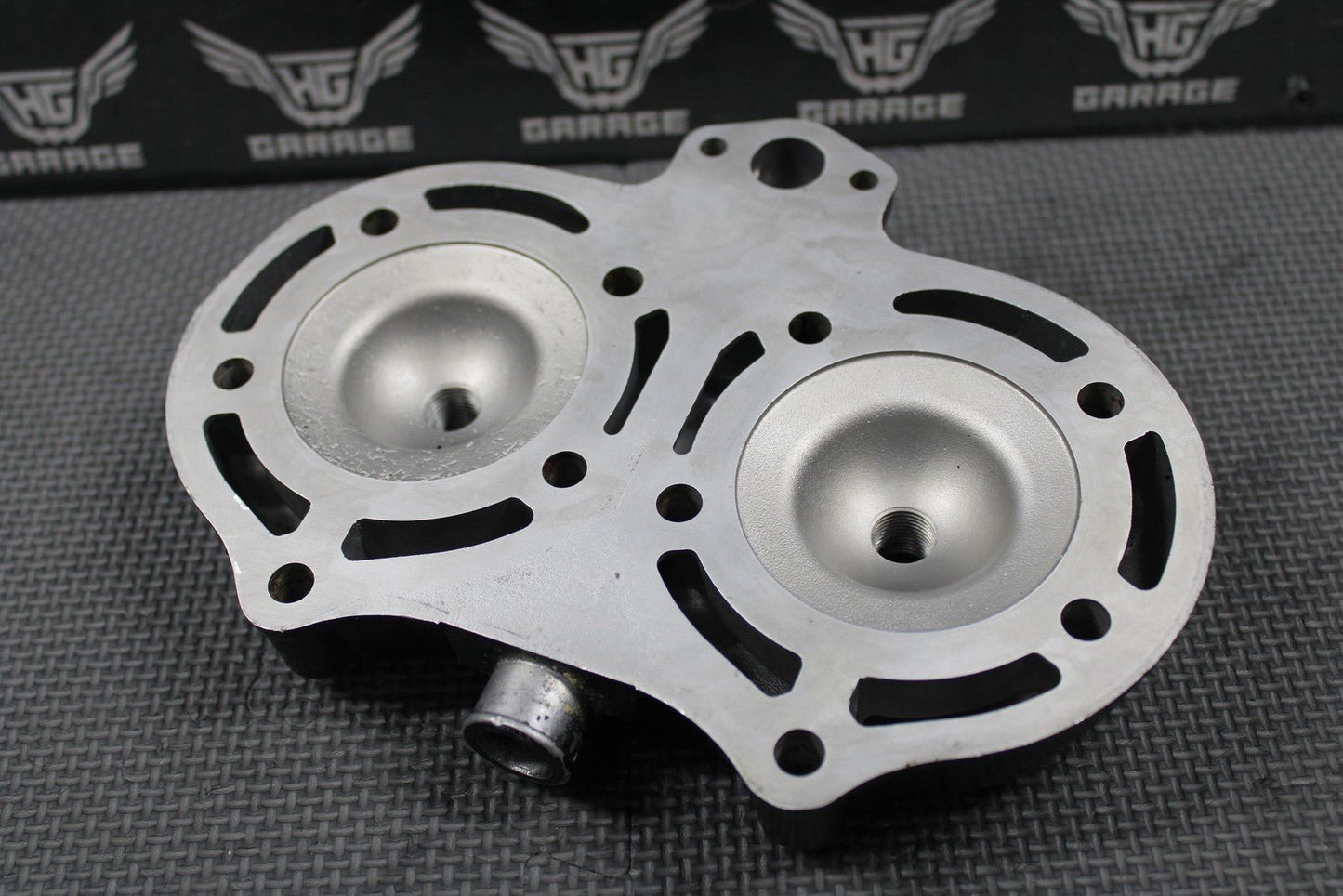 2001 87 - 06 YAMAHA BANSHEE YFZ350 OEM CYLINDER HEAD CAP DOMES 2GU - 11111 - 00 - 0 - hggarage