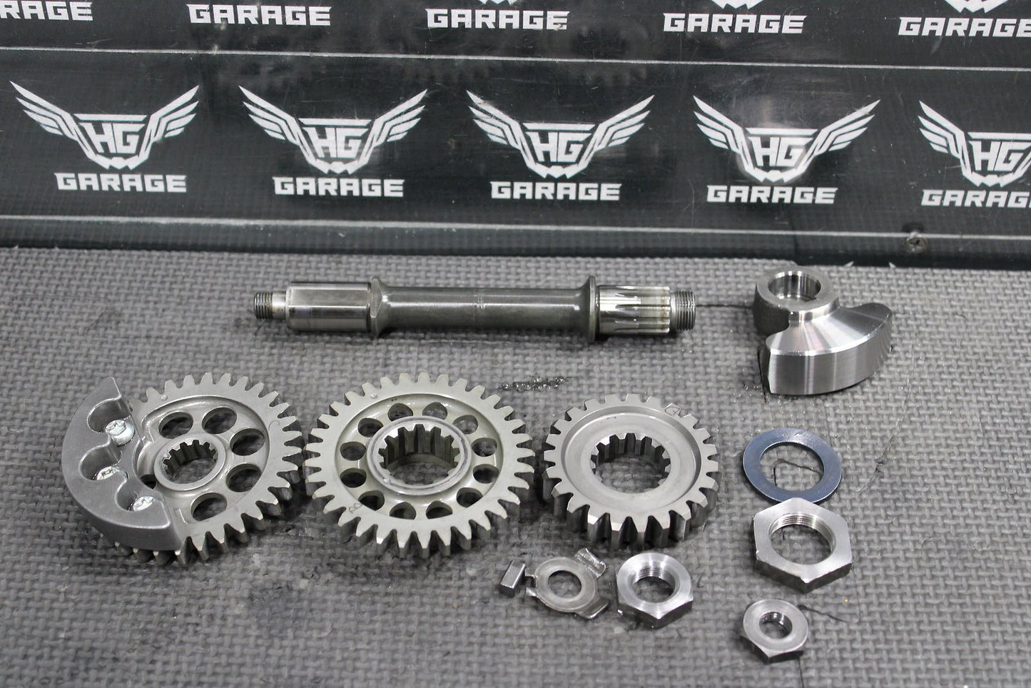 2010 Yamaha YZ450F OEM Engine Motor Crankshaft Balancer Gear 33D - 11454 - 00 - 00 - hggarage