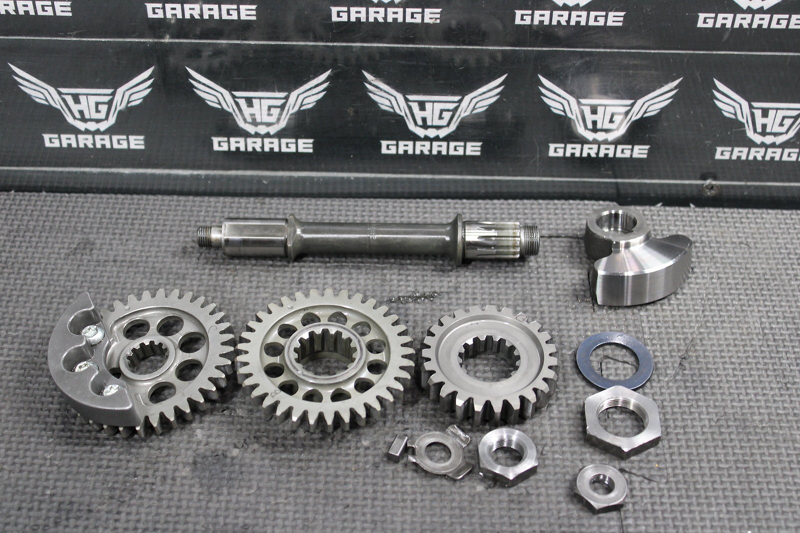 2010 Yamaha YZ450F OEM Engine Motor Crankshaft Balancer Gear 33D - 11454 - 00 - 00 - hggarage
