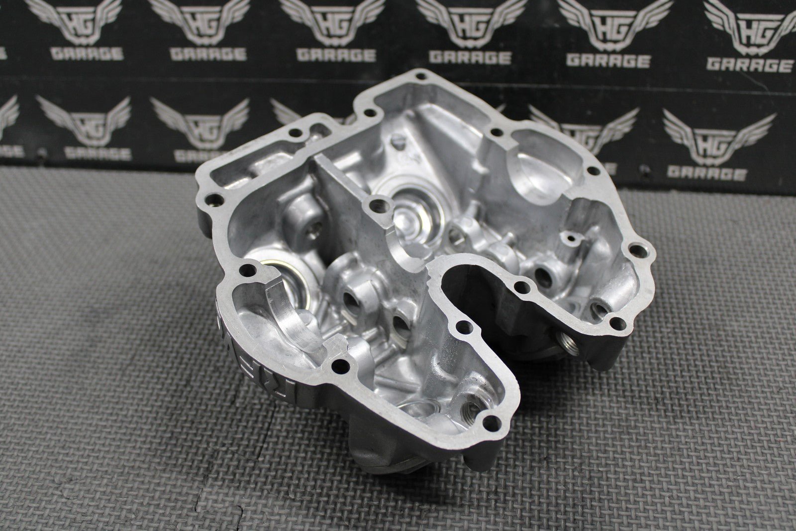 1989 HONDA 88 - 95 XR250R OEM ENGINE CYLINDER HEAD VALVE COVER 12311 - KT1 - 780 NICE! - hggarage