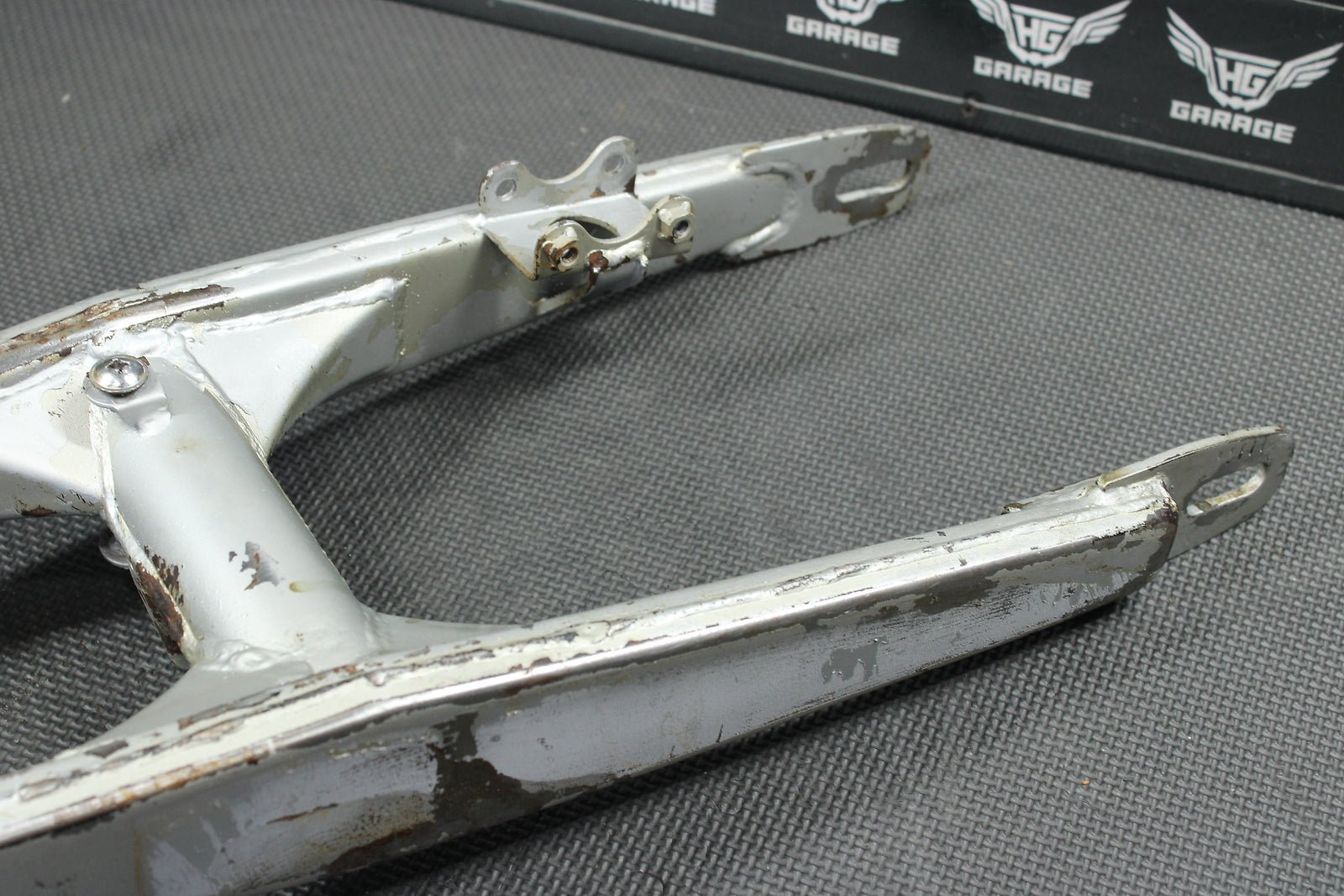 1998 Kawasaki KX60 OEM Swingarm Swing Arm Suspension 33001 - 1307 - Tx - hggarage