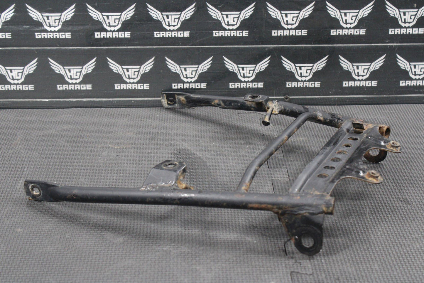 1987 87 - 93 YAMAHA TW200 OEM REAR BACK SUB FRAME SUBFRAME FENDER SUPPORT TAILIGHT - hggarage