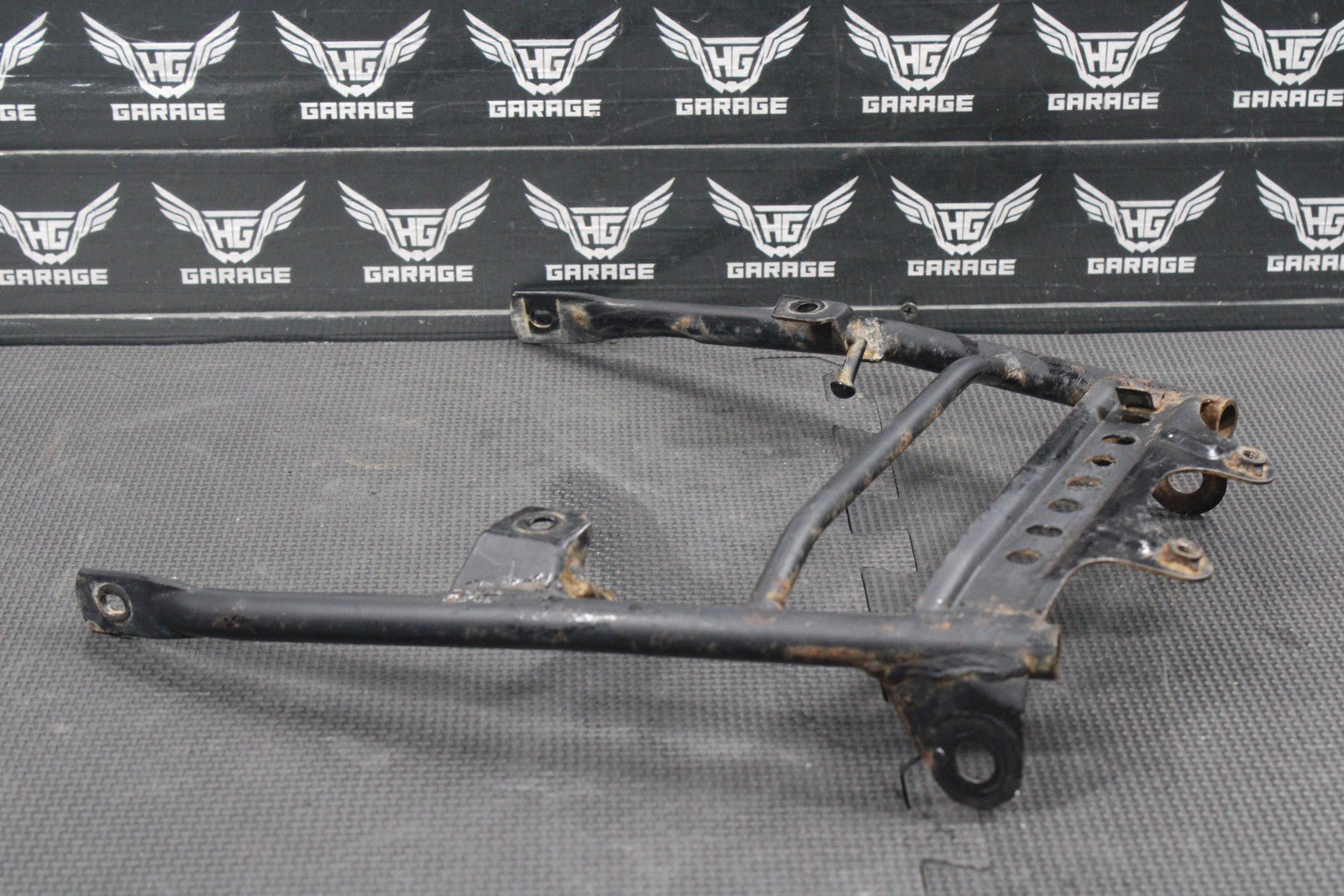 1987 87 - 93 YAMAHA TW200 OEM REAR BACK SUB FRAME SUBFRAME FENDER SUPPORT TAILIGHT - hggarage