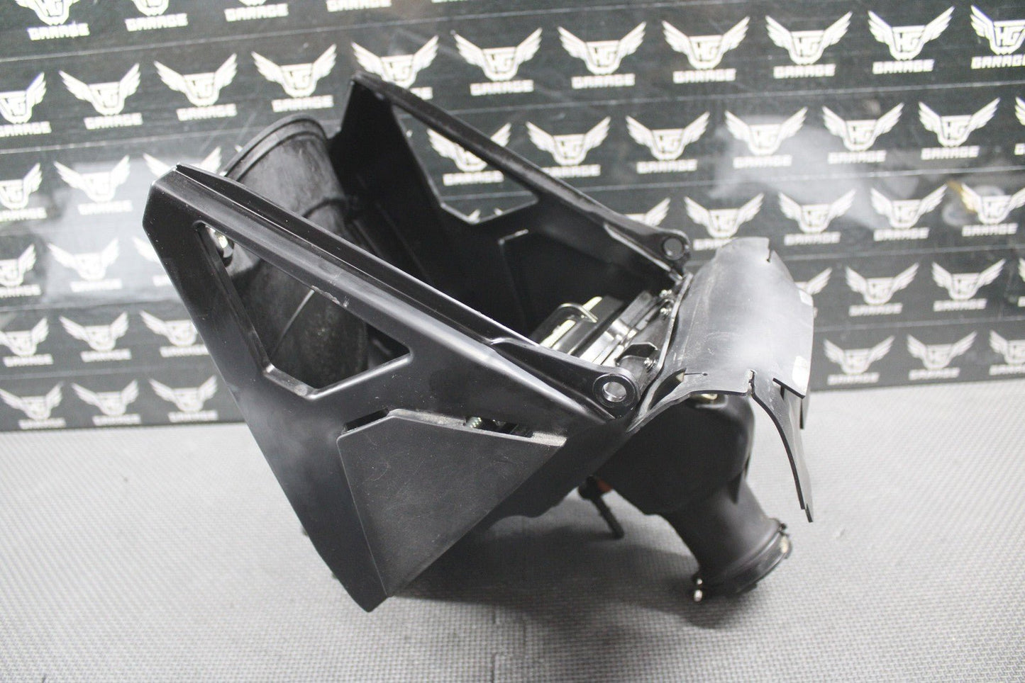 2019 SUZUKI 19 - 25 RMZ250 OEM AIRBOX AIR CLEANER FILTER BOX INTAKE BOOT INJECTOR - hggarage