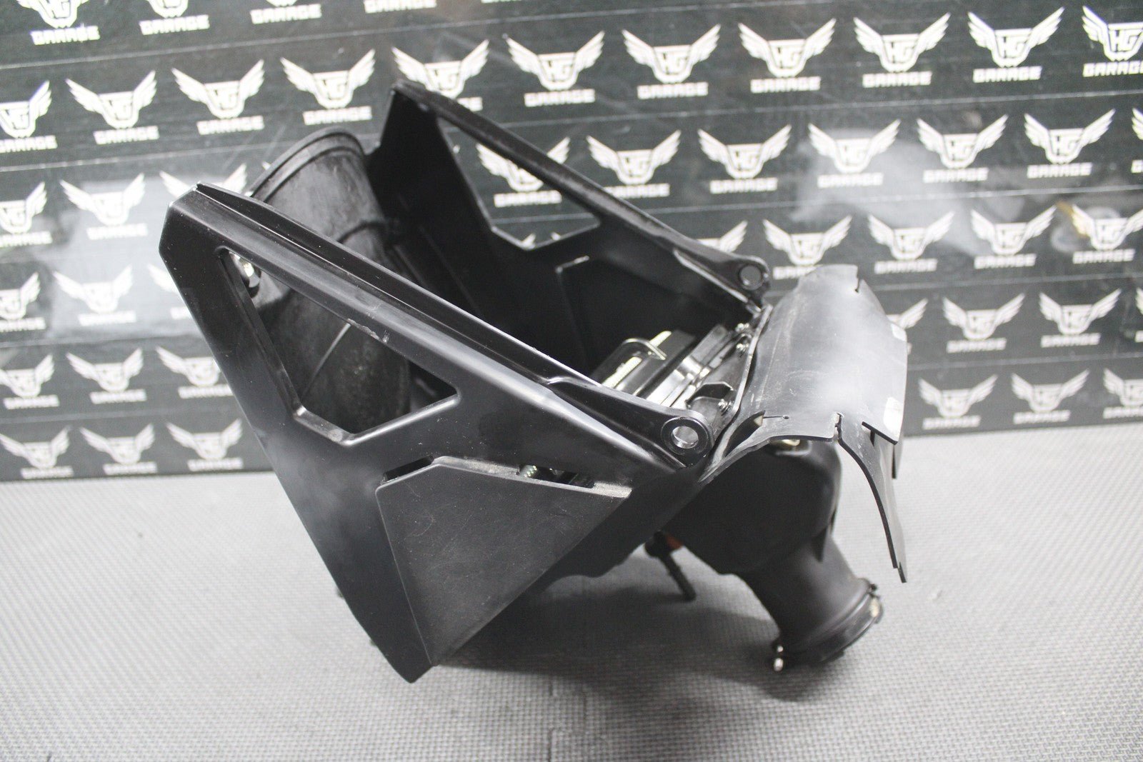 2019 SUZUKI 19 - 25 RMZ250 OEM AIRBOX AIR CLEANER FILTER BOX INTAKE BOOT INJECTOR - hggarage