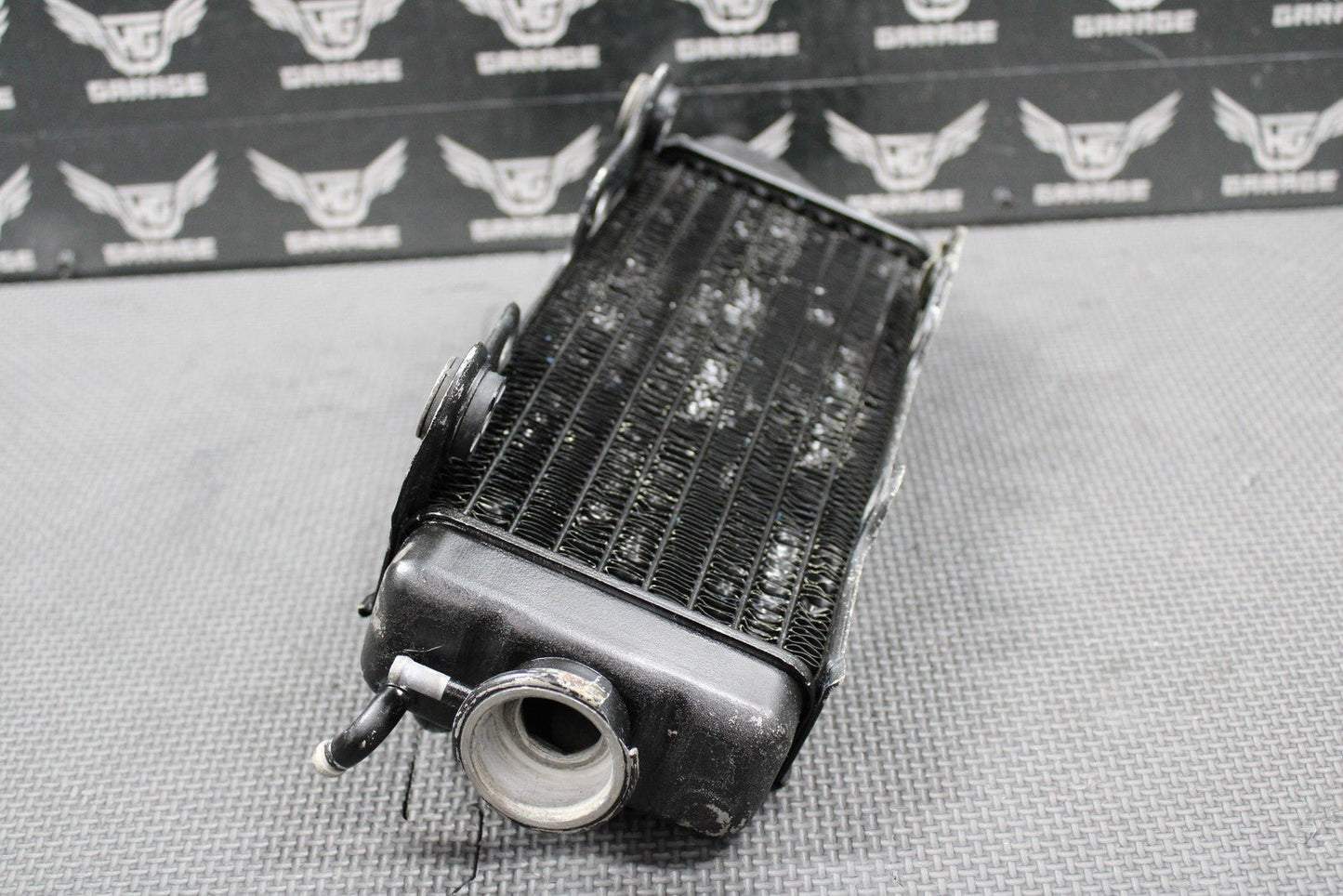 1987 1988 HONDA CR125R OEM RIGHT SIDE FILL RADIATOR COOLER 19010 - KS6 - 700 NICE! - hggarage