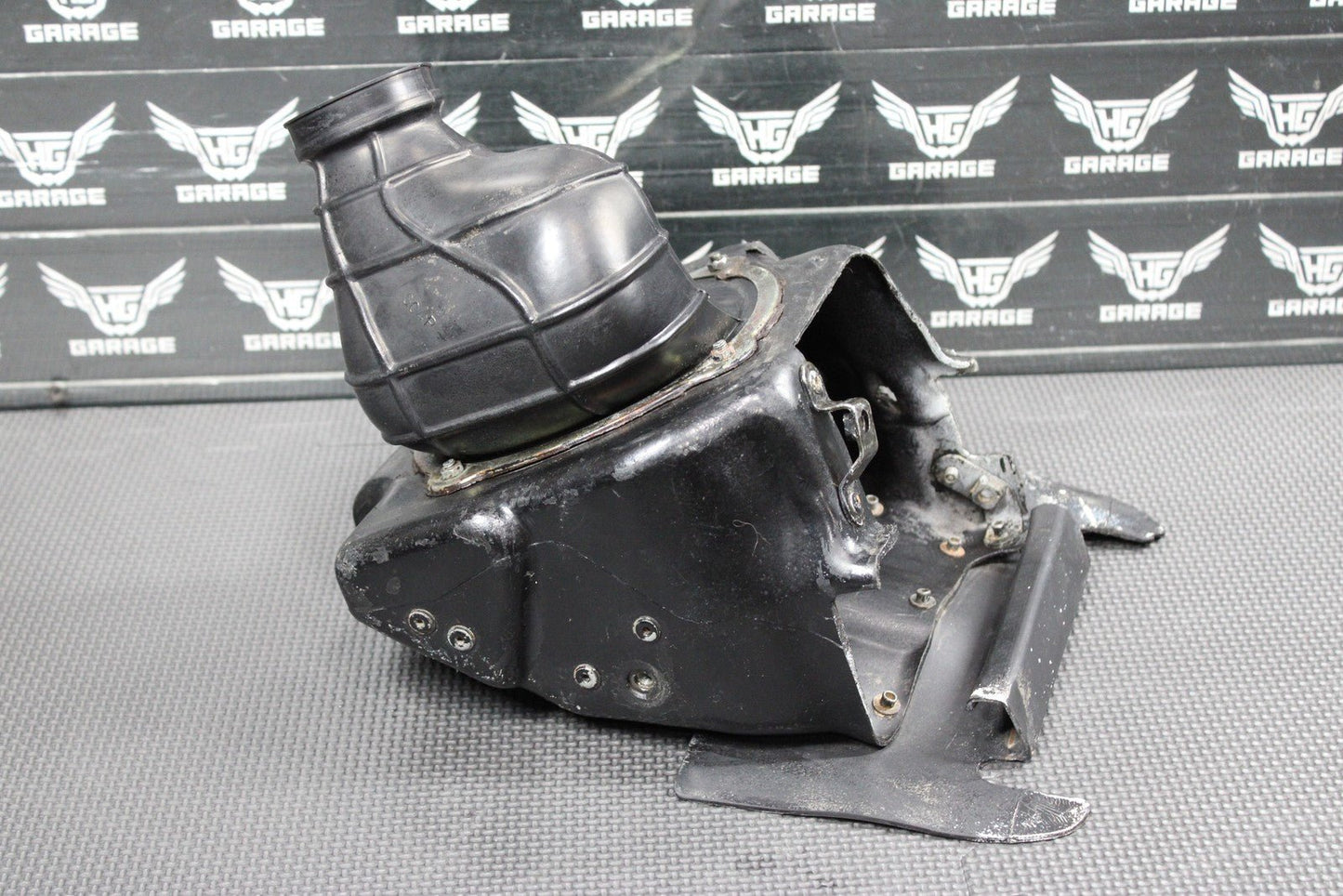 1991 88 - 95 HONDA CR80R OEM AIRBOX INTAKE AIR CLEANER CASE 17210 - GS2 - 700 - hggarage