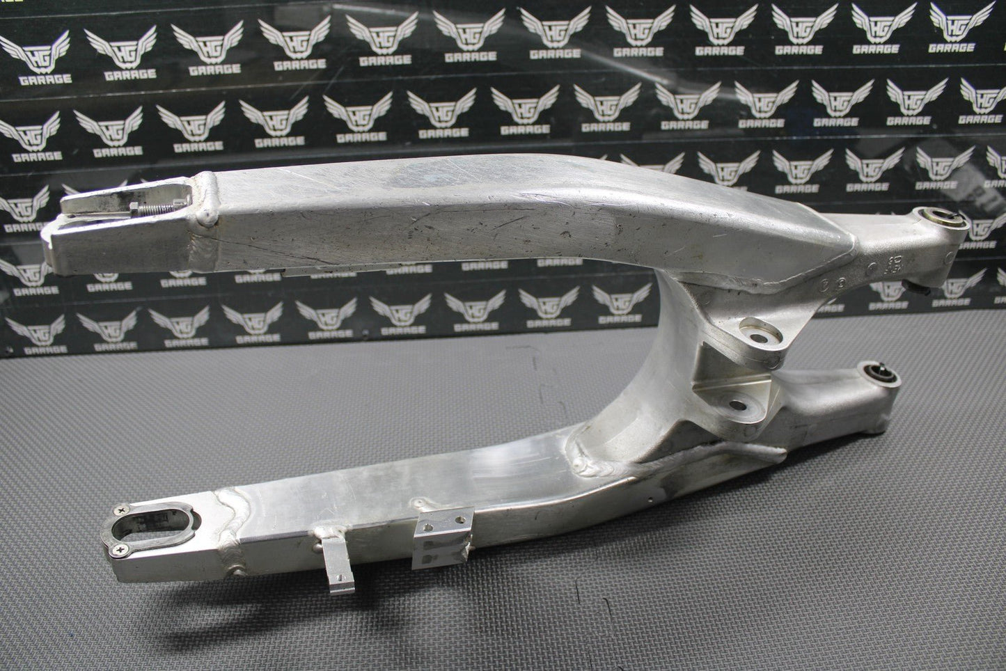 2008 HONDA 08 - 09 CRF250R 08 - 17 CRF250X OEM SWINGARM SWING ARM 52200 - KRN - A10 GOOD - hggarage