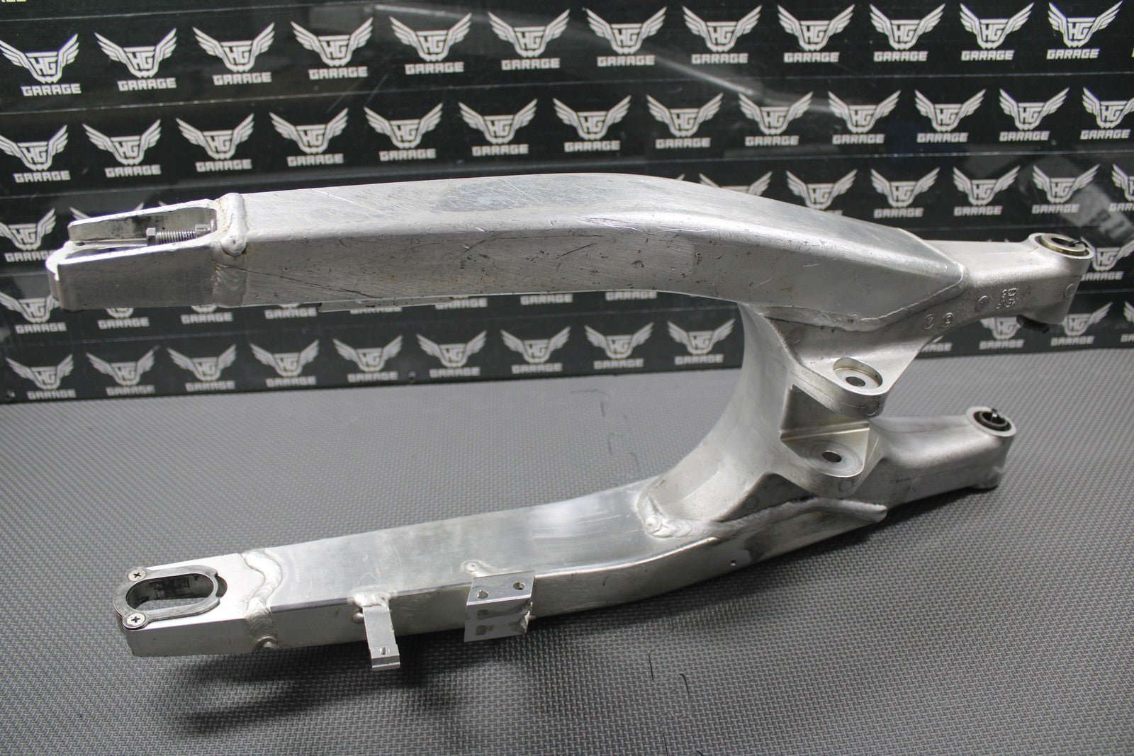 2008 HONDA 08 - 09 CRF250R 08 - 17 CRF250X OEM SWINGARM SWING ARM 52200 - KRN - A10 GOOD - hggarage