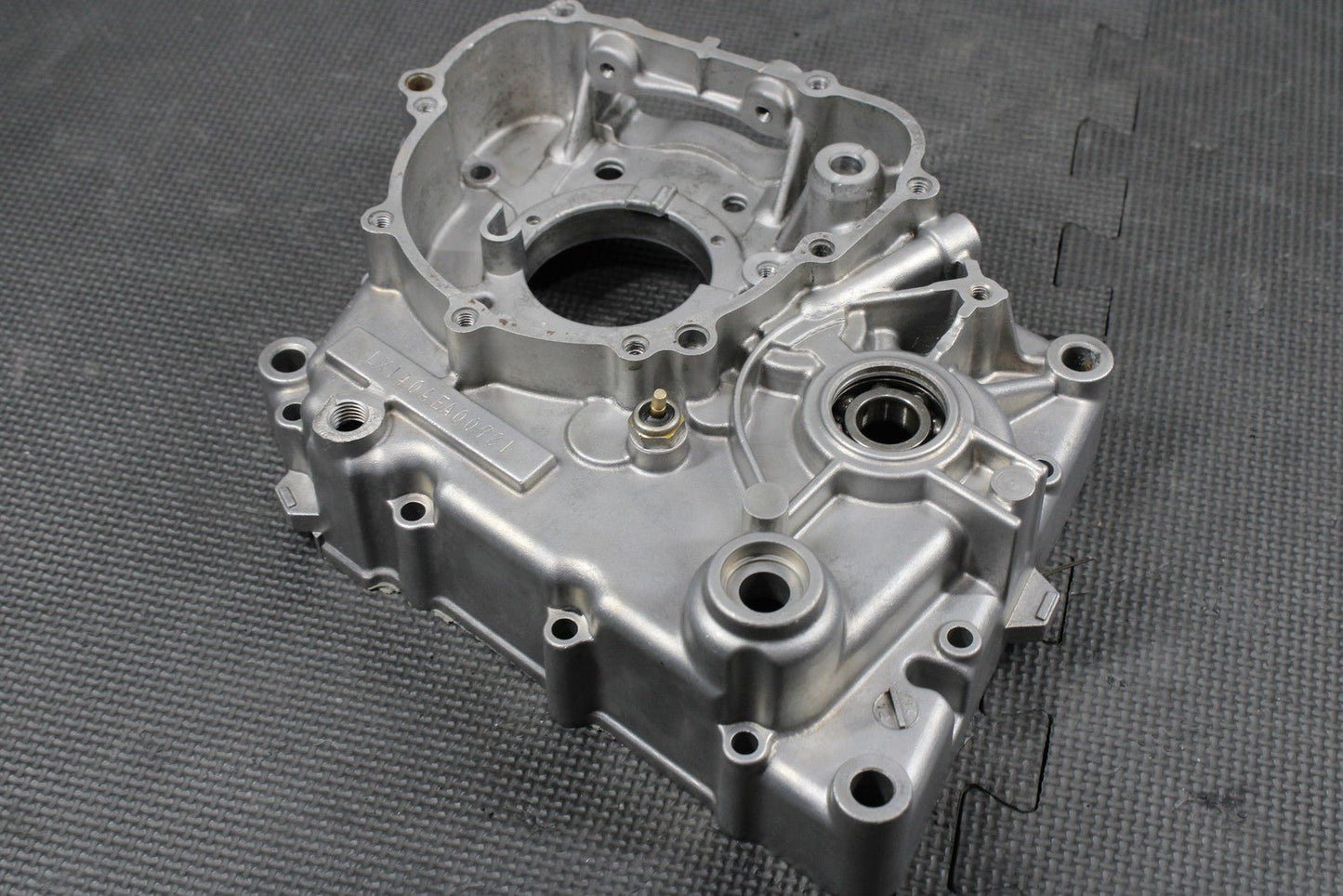 2008 KAWASAKI KLX140 OEM LEFT ENGINE CRANKCASE CRANK CASES BLOCK NEEDS REPAIR! - hggarage
