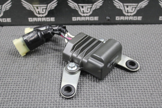 2020 YAMAHA 19 - 22 YZ250F OEM RECTIFIER VOLTAGE REGULATOR B7B - 81960 - 00 - 00 GOOD - hggarage